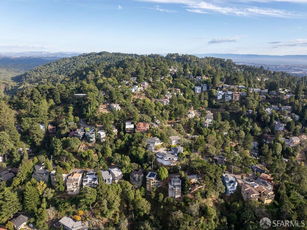 8727 Skyline Boulevard