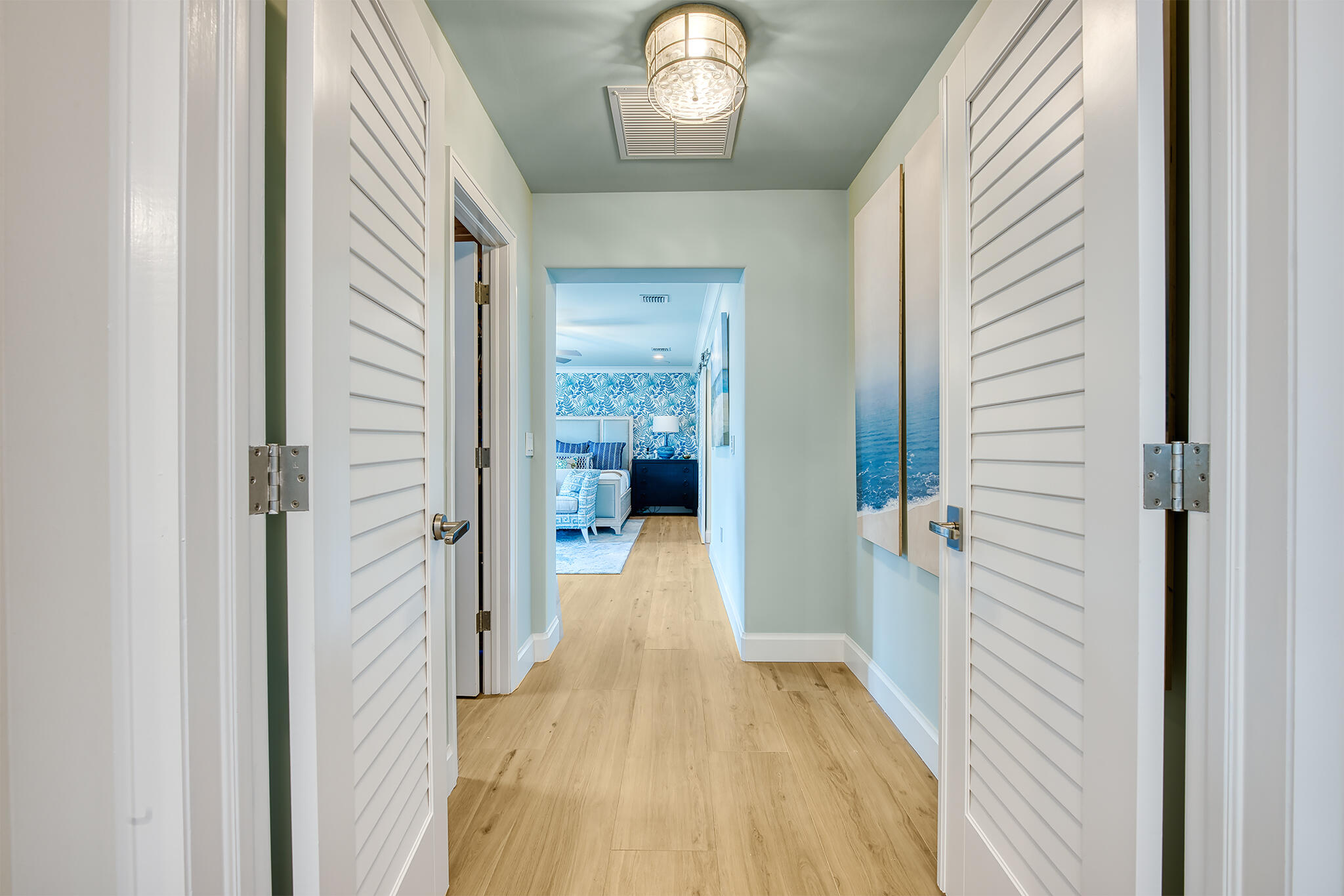 3233 NE 40th Court