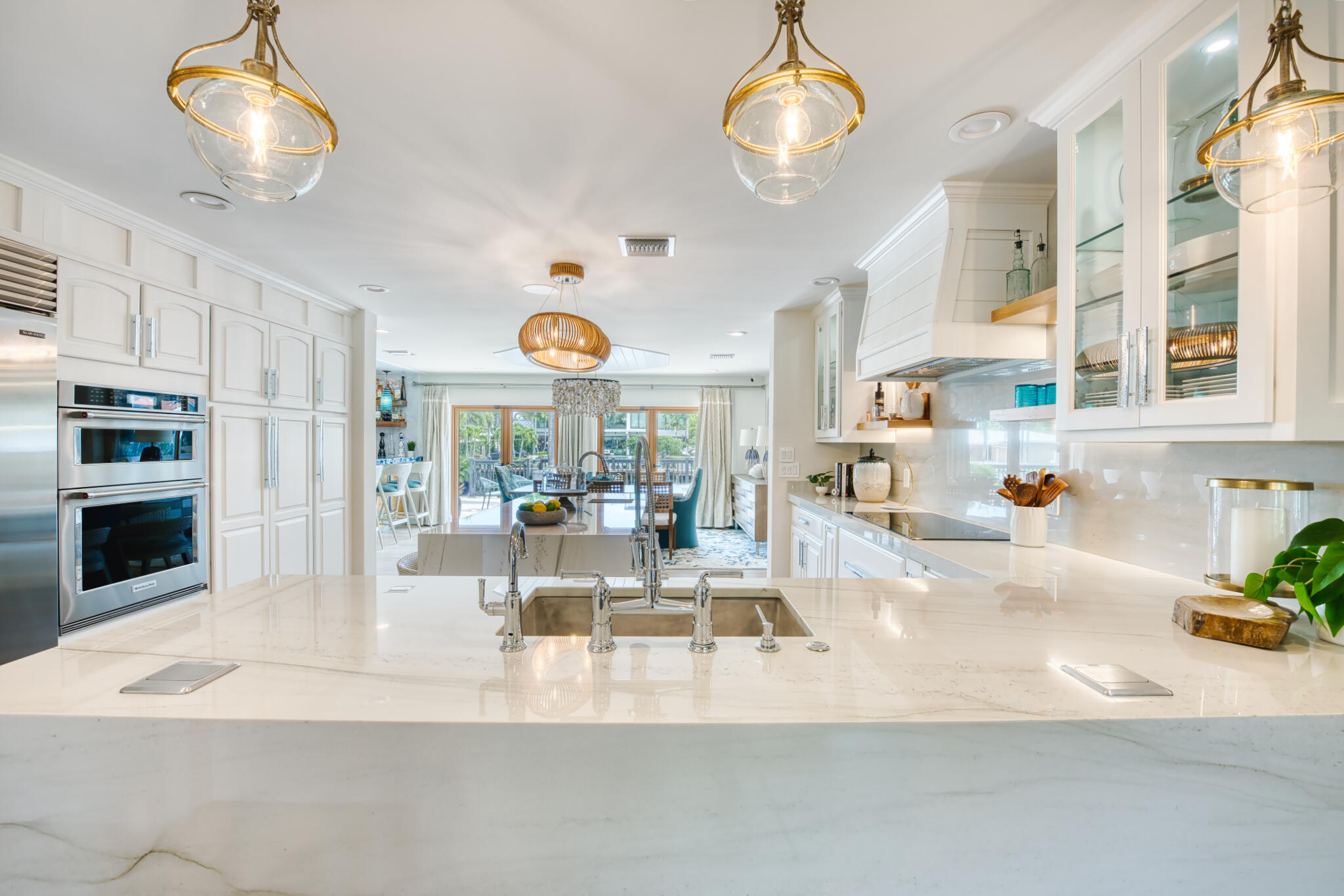 3233 NE 40th Court