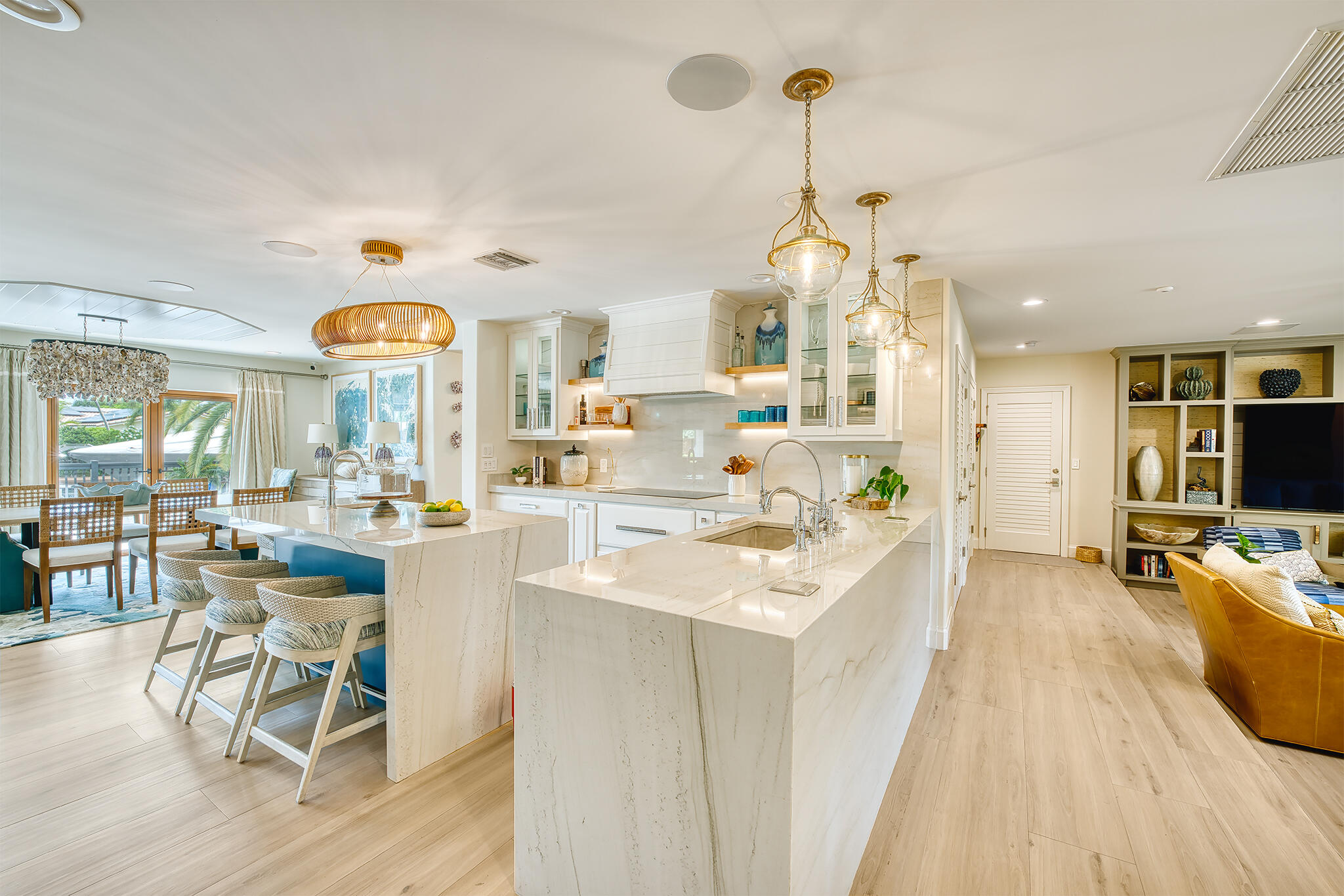 3233 NE 40th Court