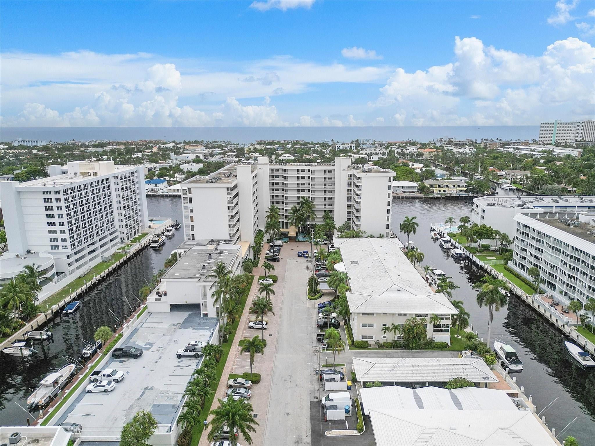 3100 NE 48th St 412