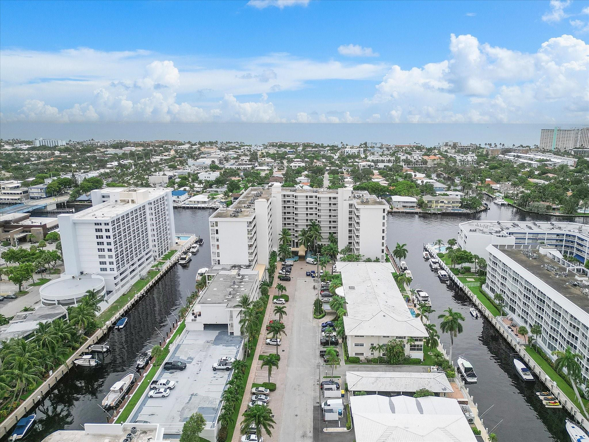 3100 NE 48th St 412