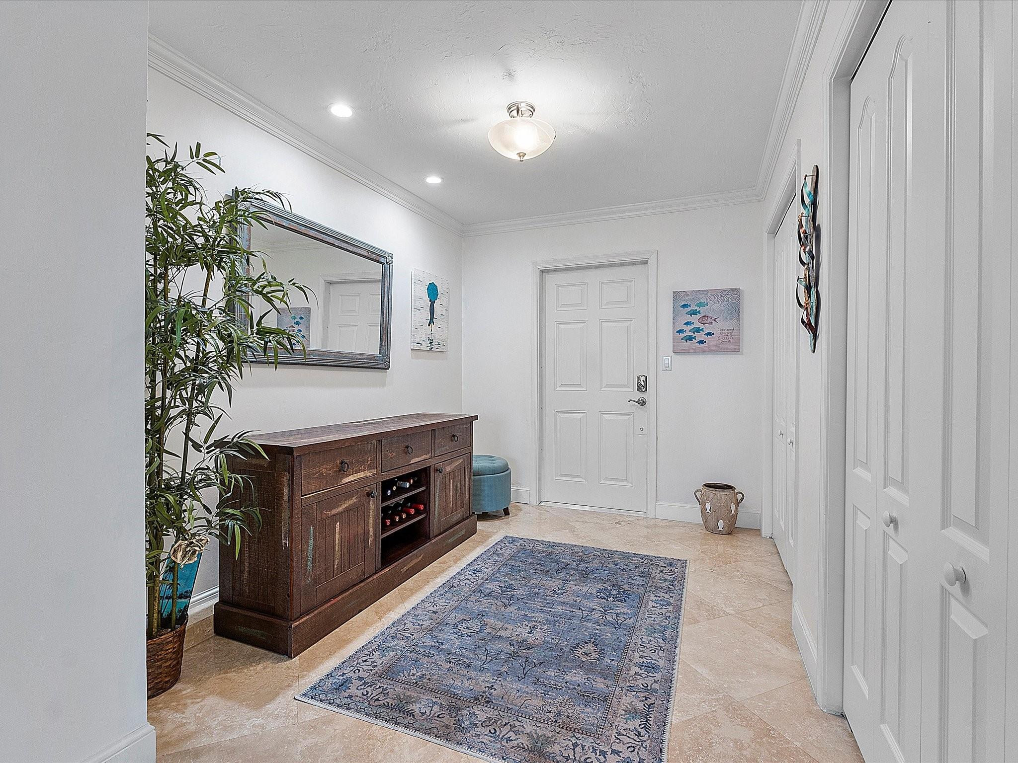 3100 NE 48th St 412