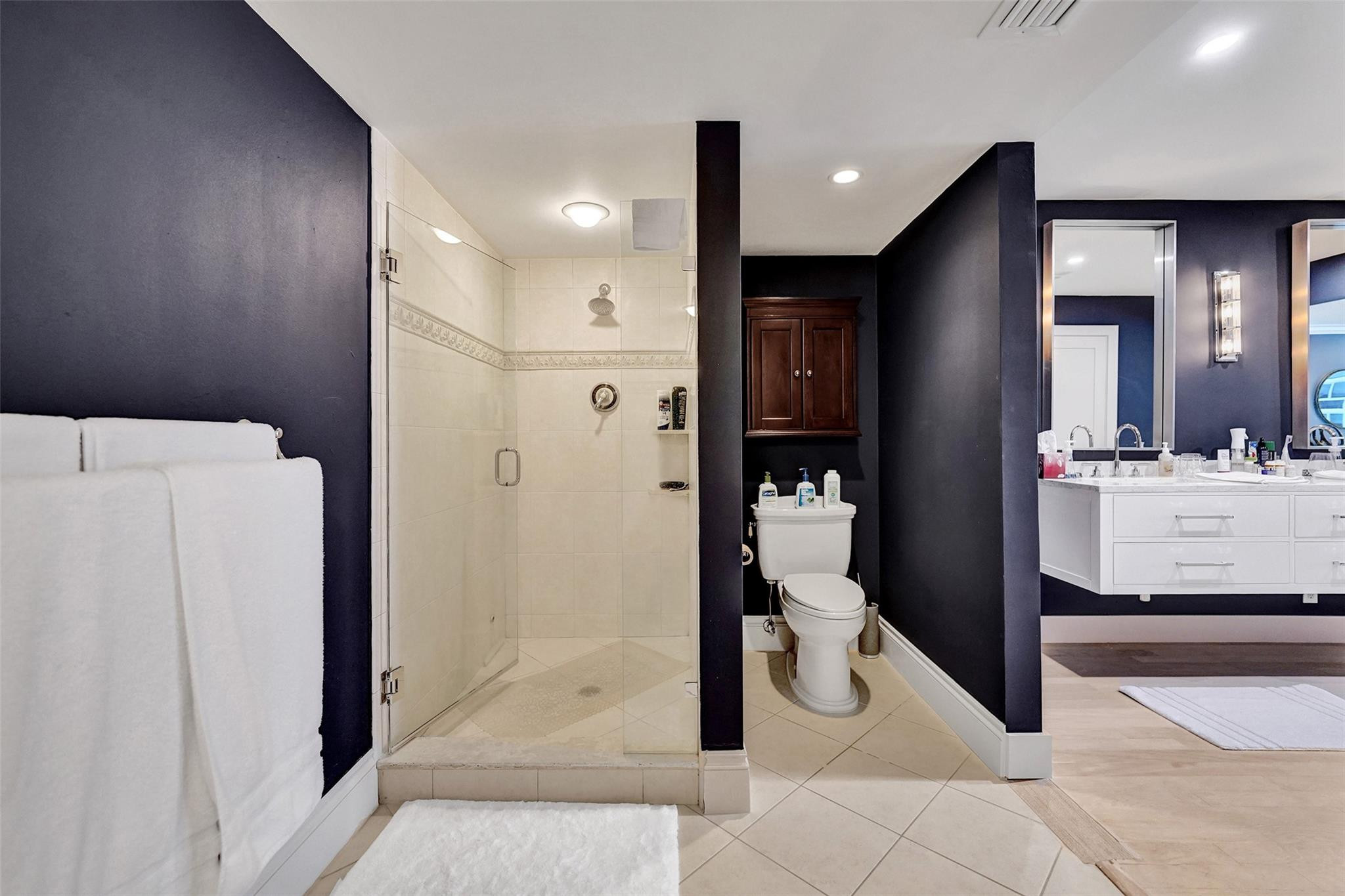 3100 NE 48th Street 311