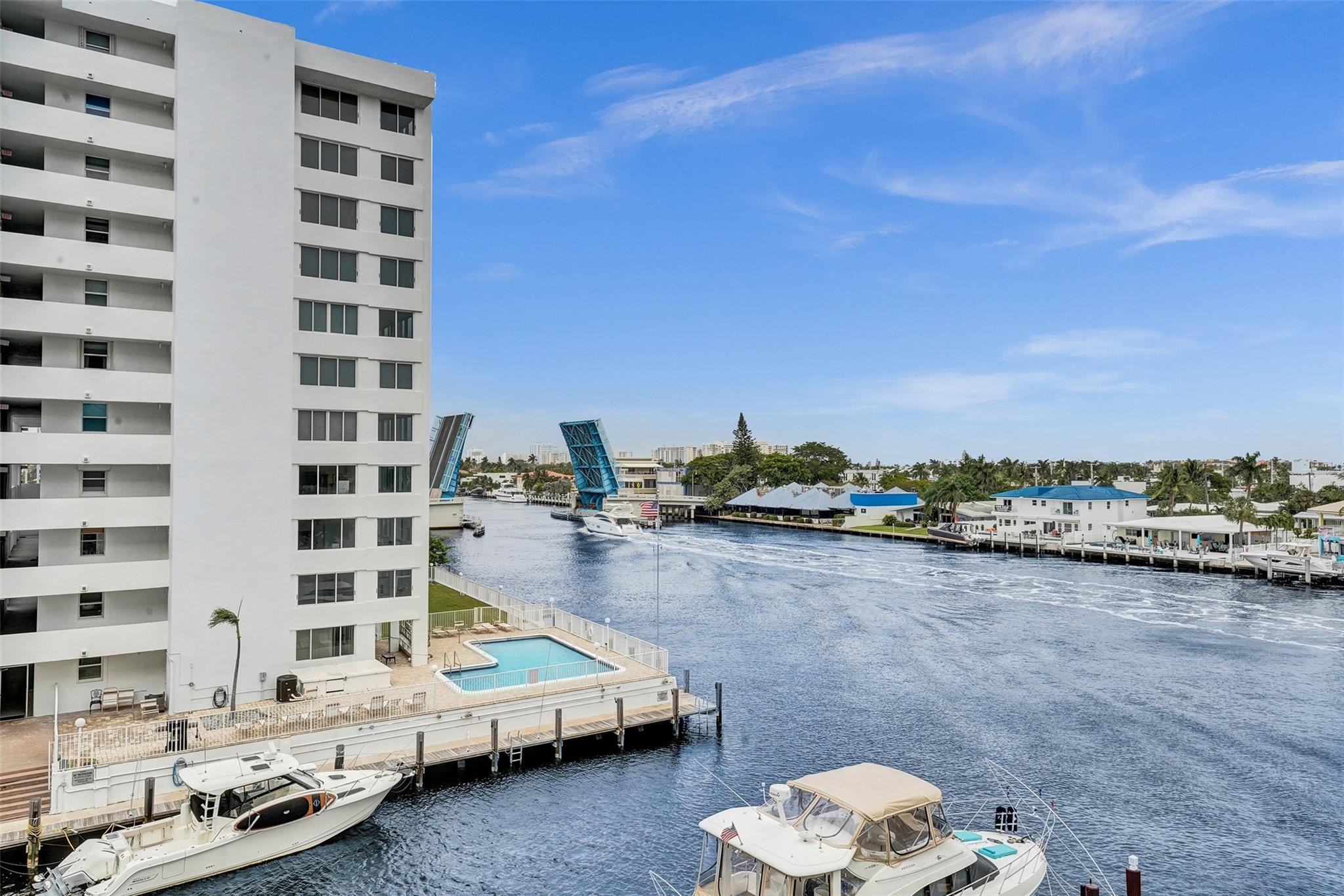 3100 NE 48th Street 311