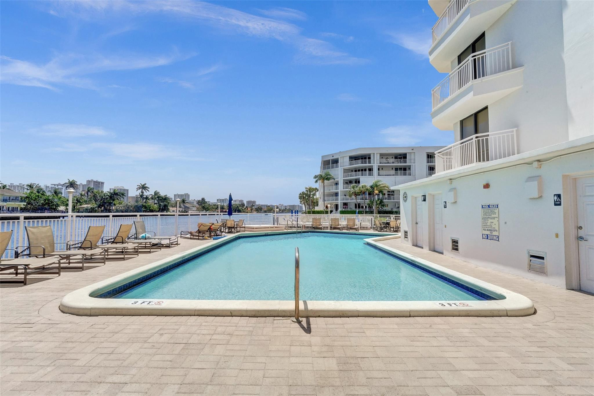 3100 NE 48th Street 311