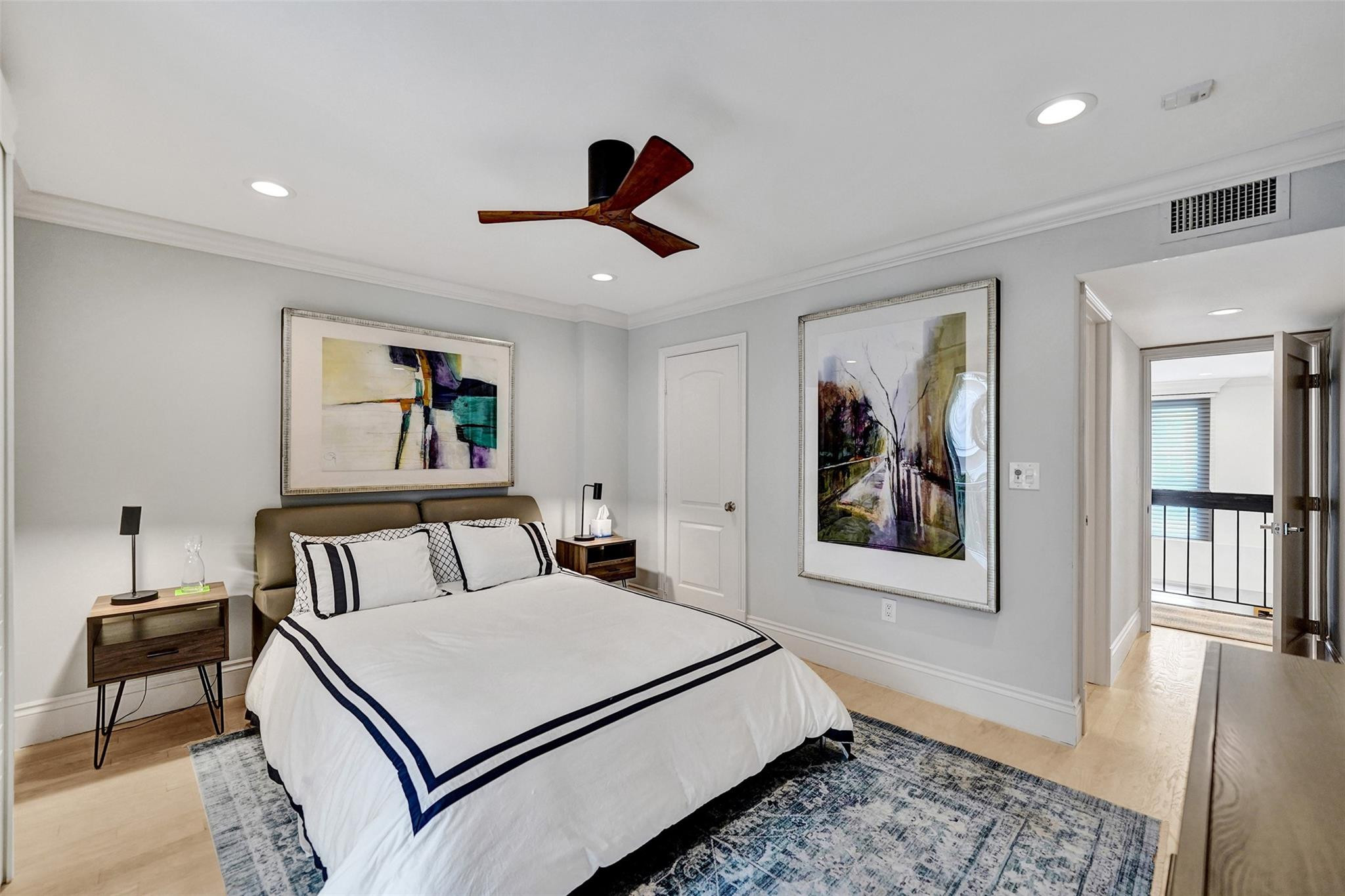 3100 NE 48th Street 311