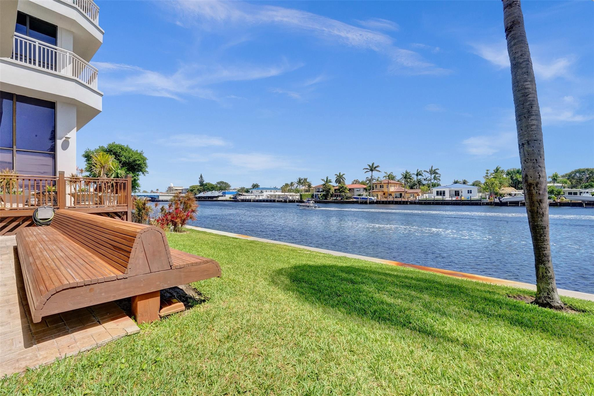 3100 NE 48th Street 311