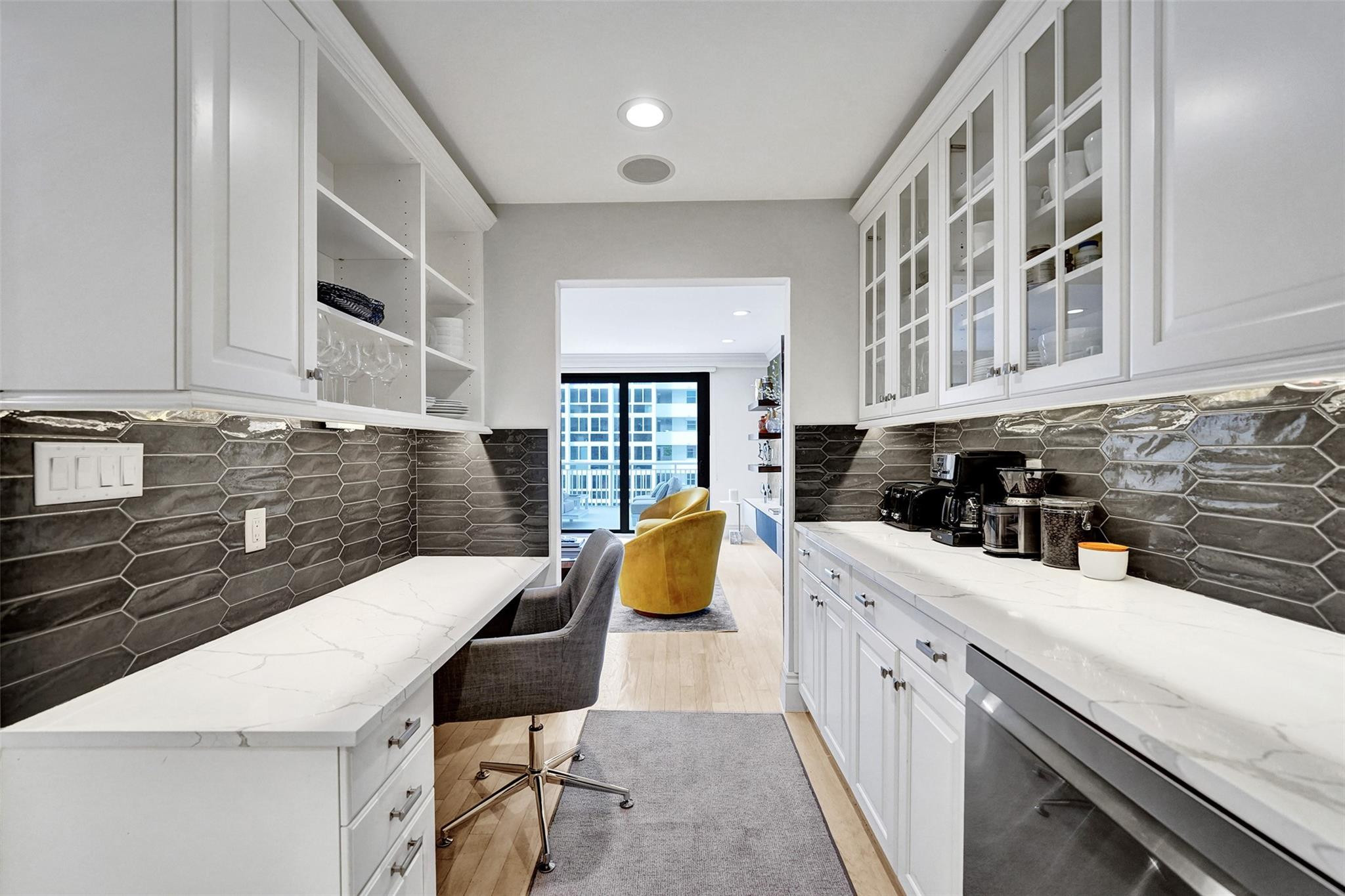 3100 NE 48th Street 311