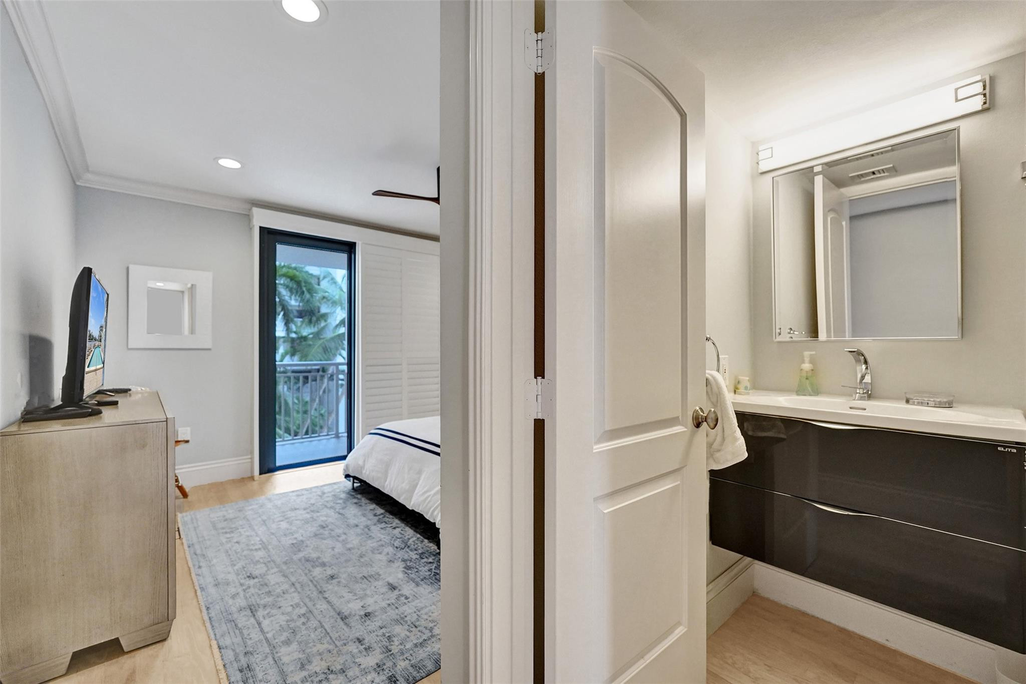 3100 NE 48th Street 311