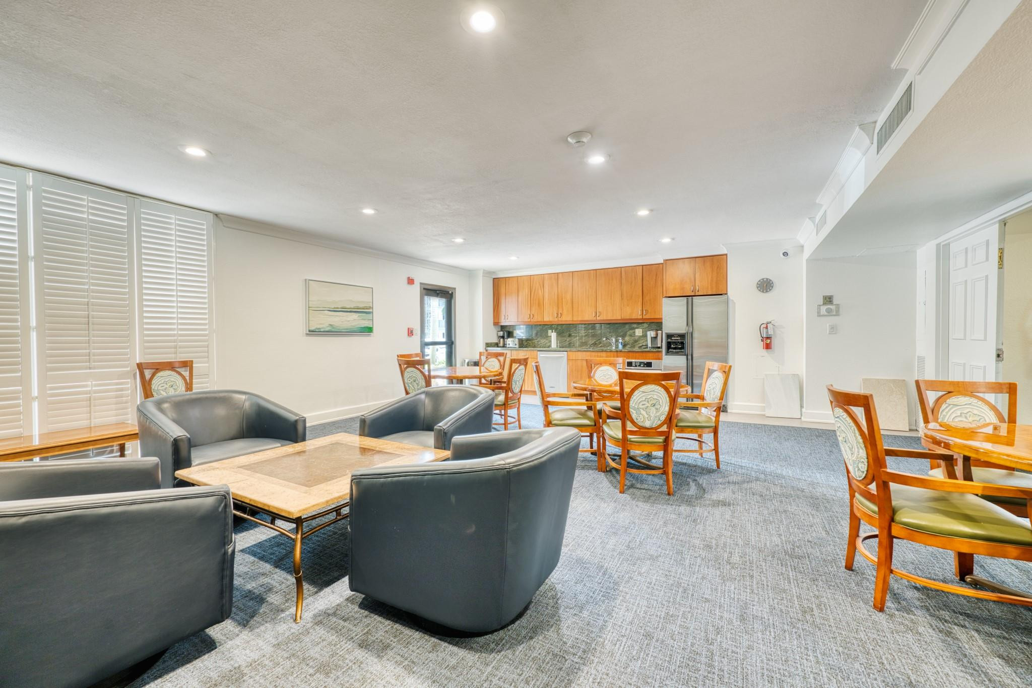 3100 NE 48th Street 412