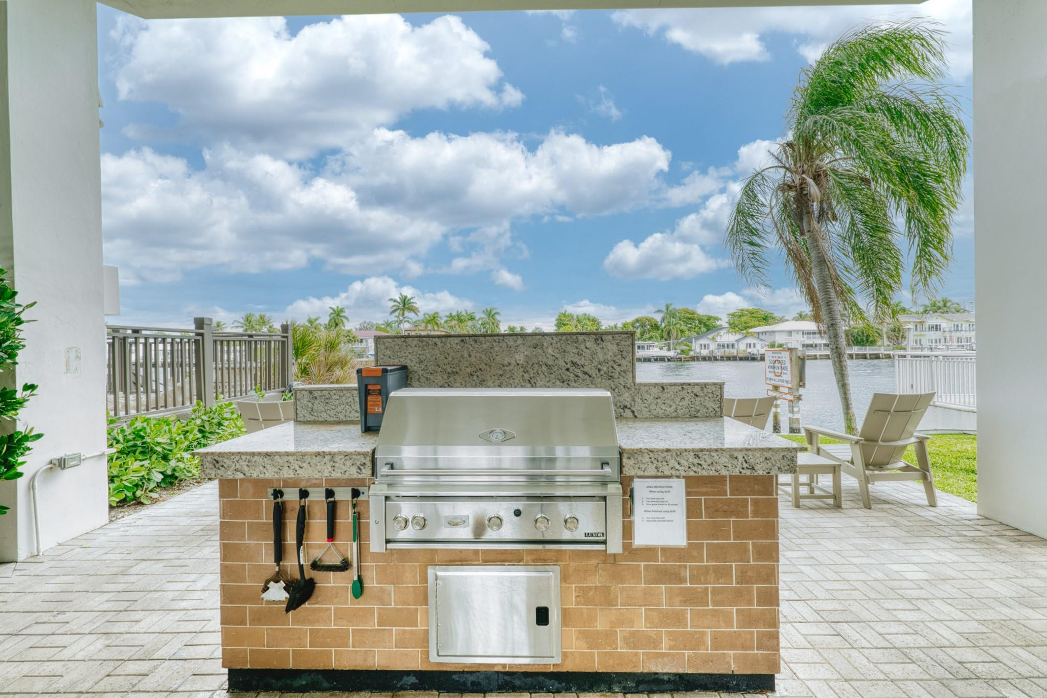 3100 NE 48th Street 412