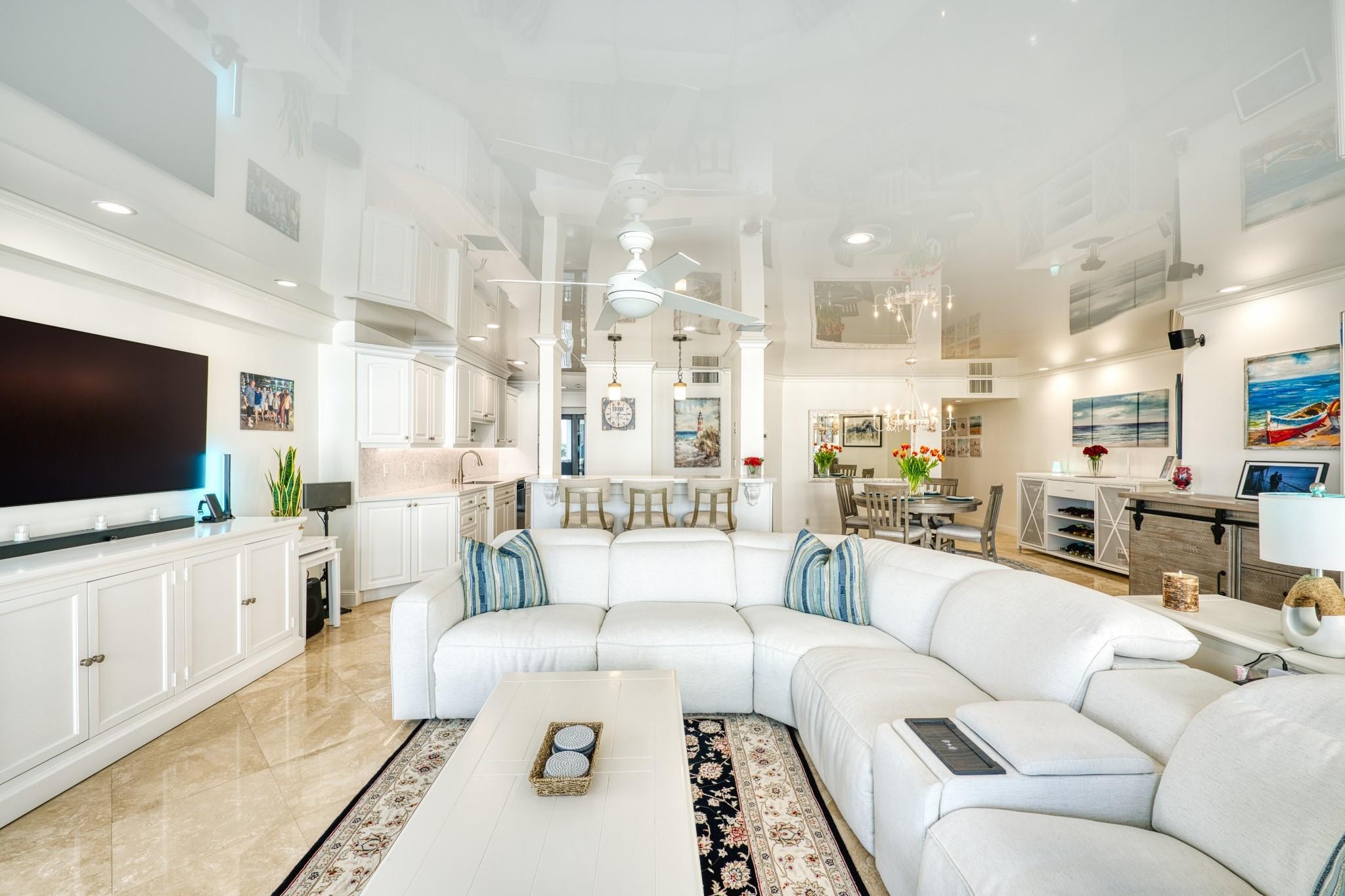 3100 NE 48th Street 412