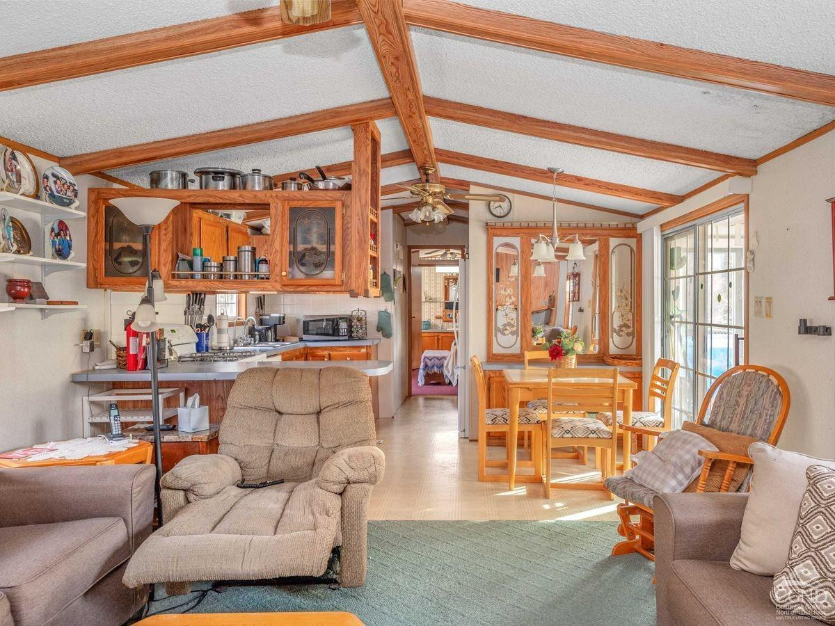 733 Potic Mountain Rd