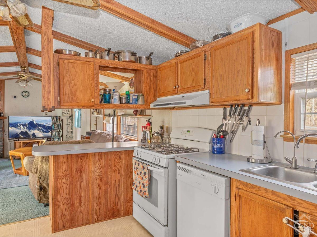 733 Potic Mountain Rd