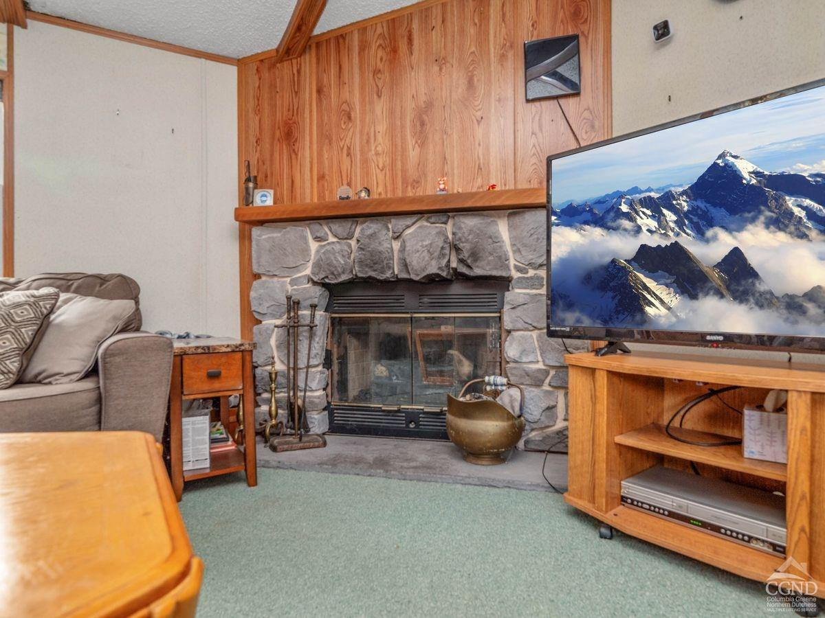 733 Potic Mountain Rd