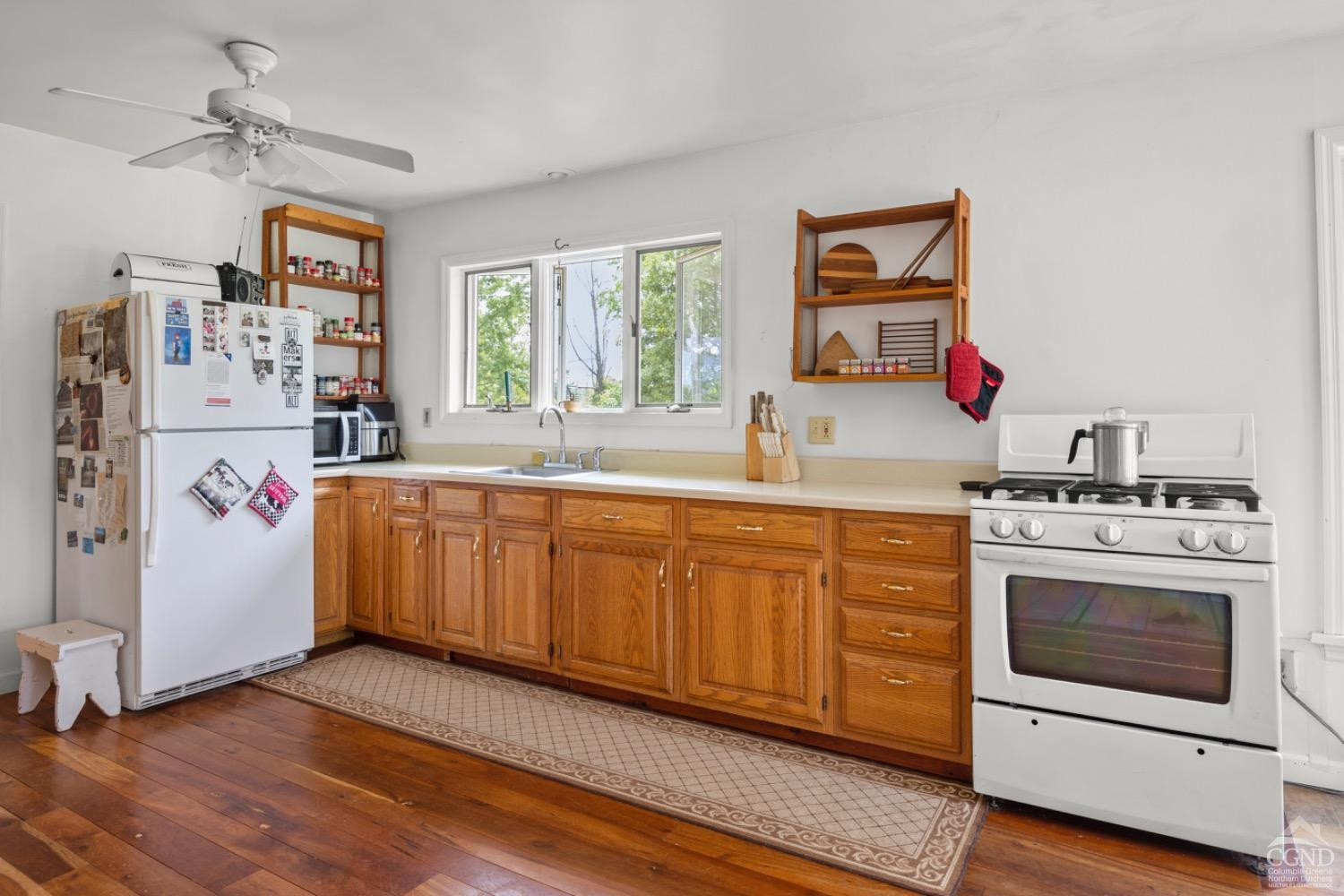 37 Stonegate Rd