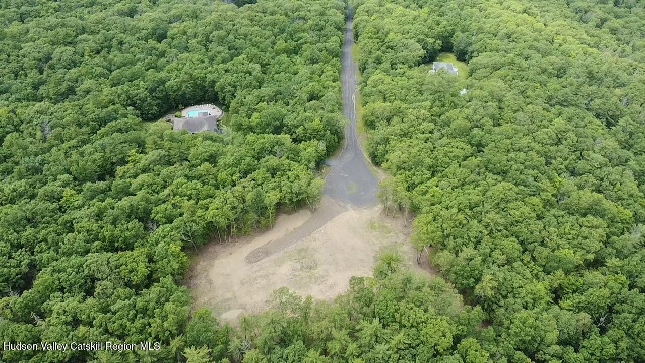 11 Rock Hill Road