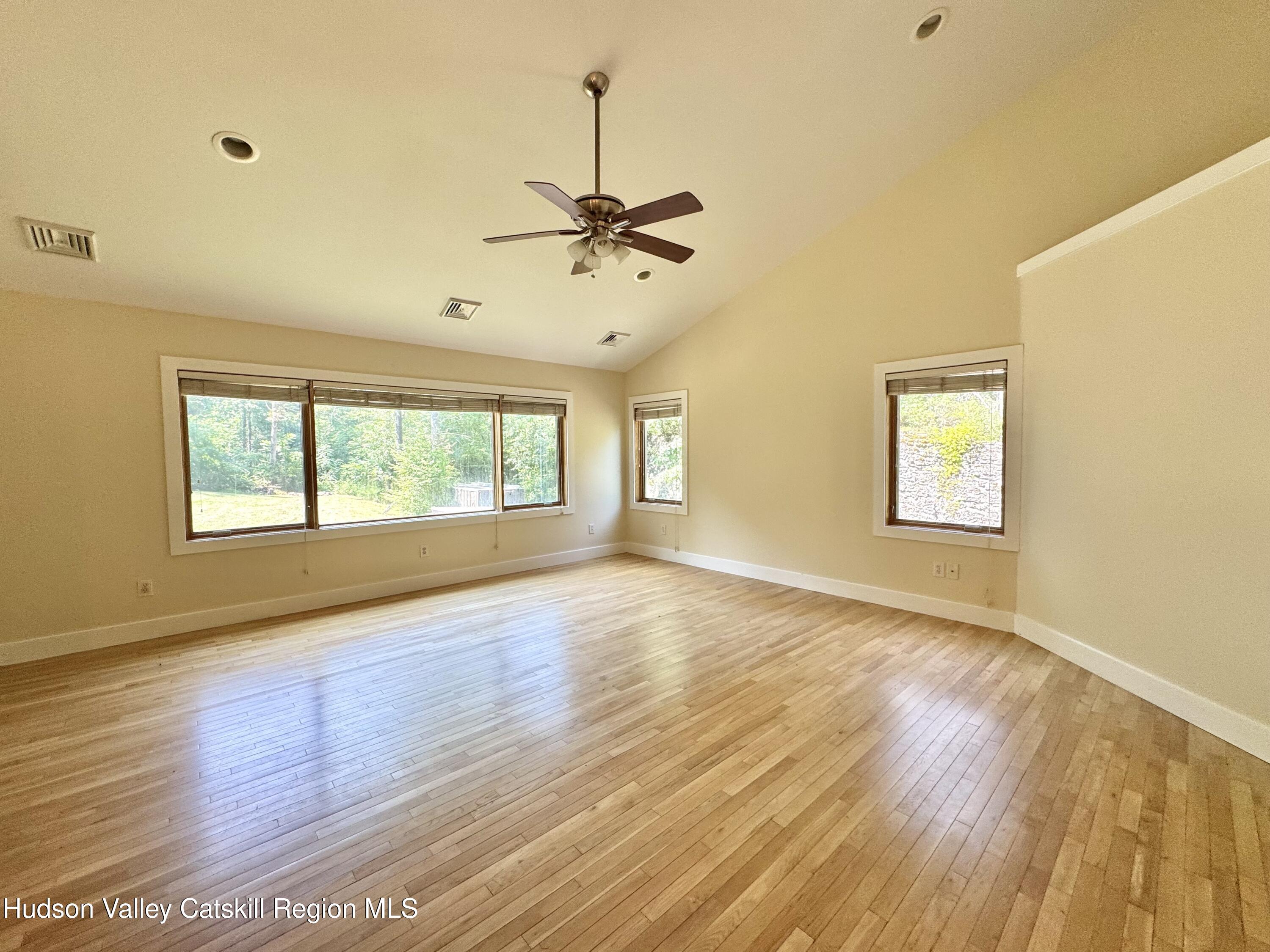 86 Paul Horn Road