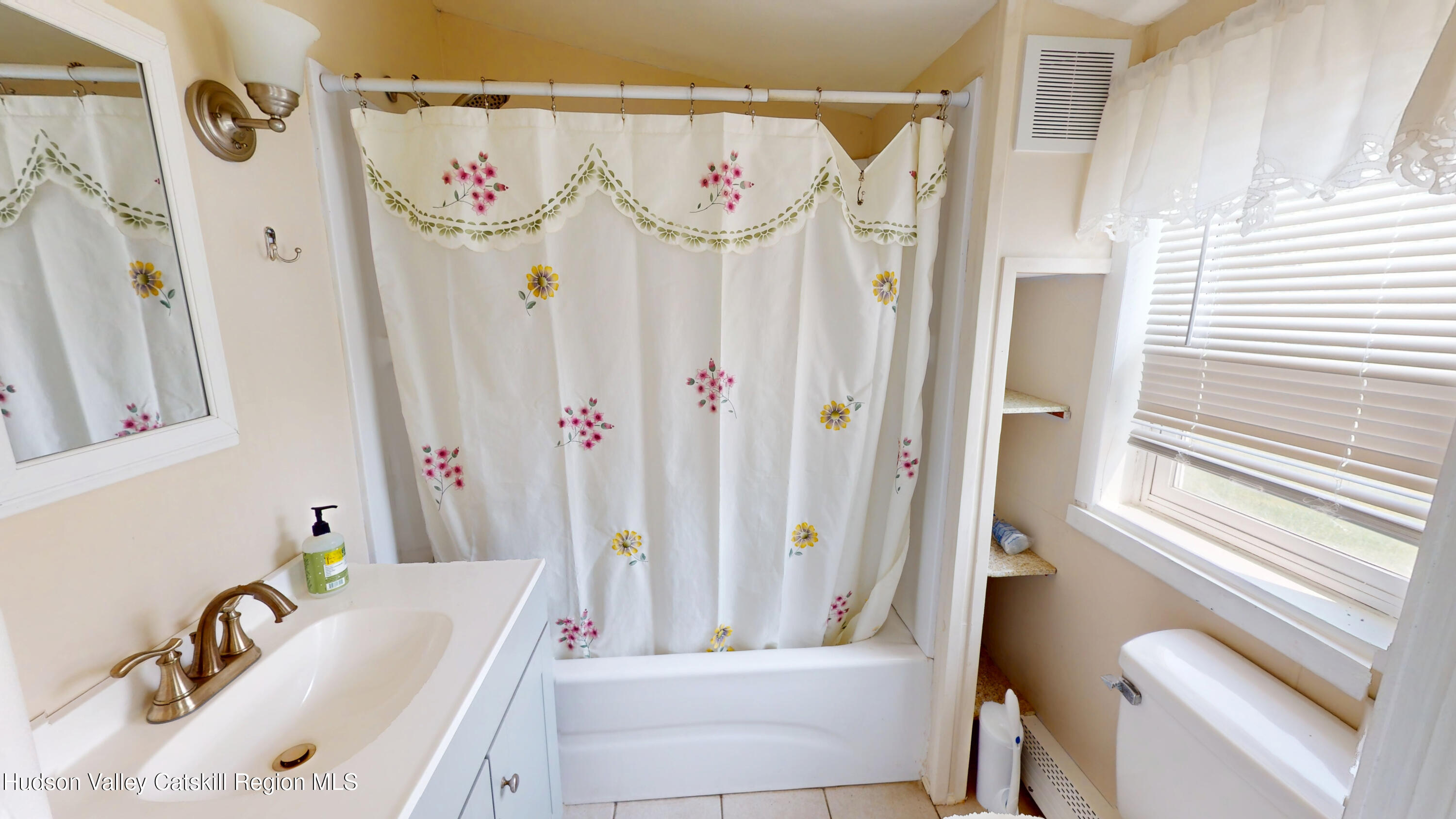 46 Kreitmeier Road, New Baltimore