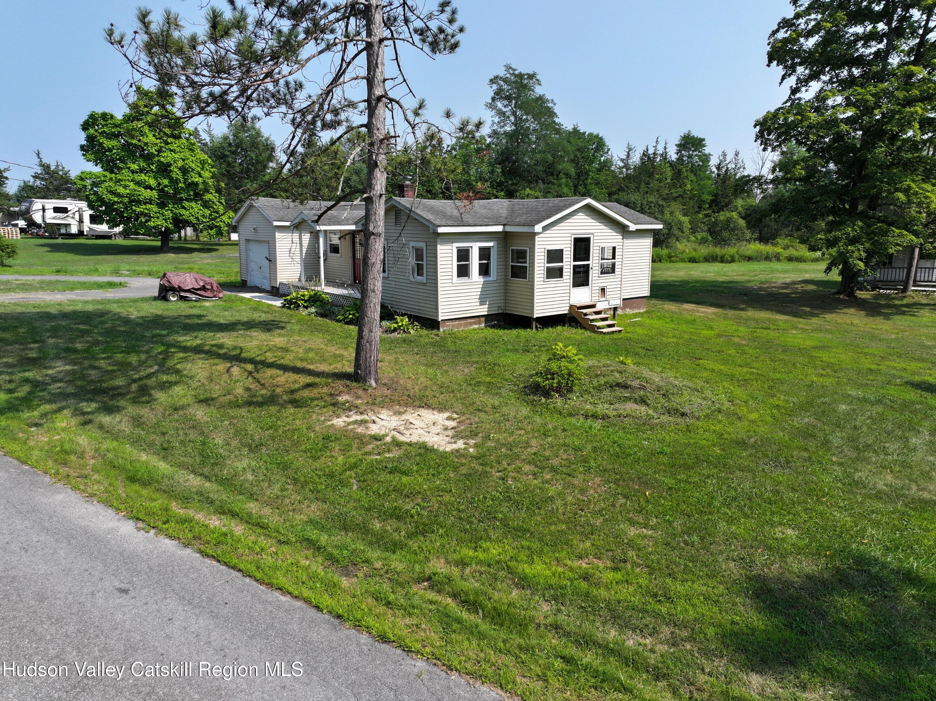 46 Kreitmeier Road, New Baltimore