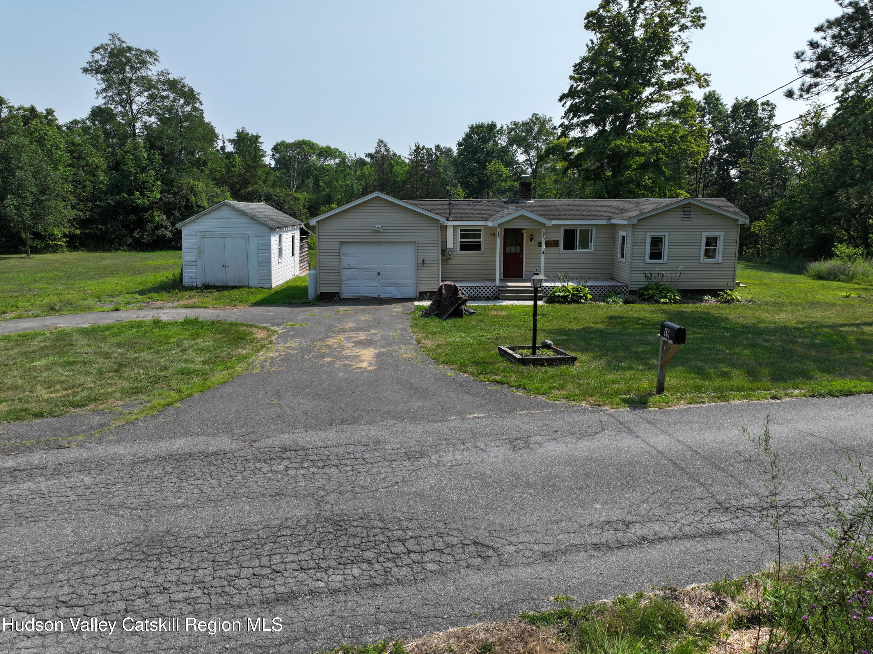 46 Kreitmeier Road, New Baltimore