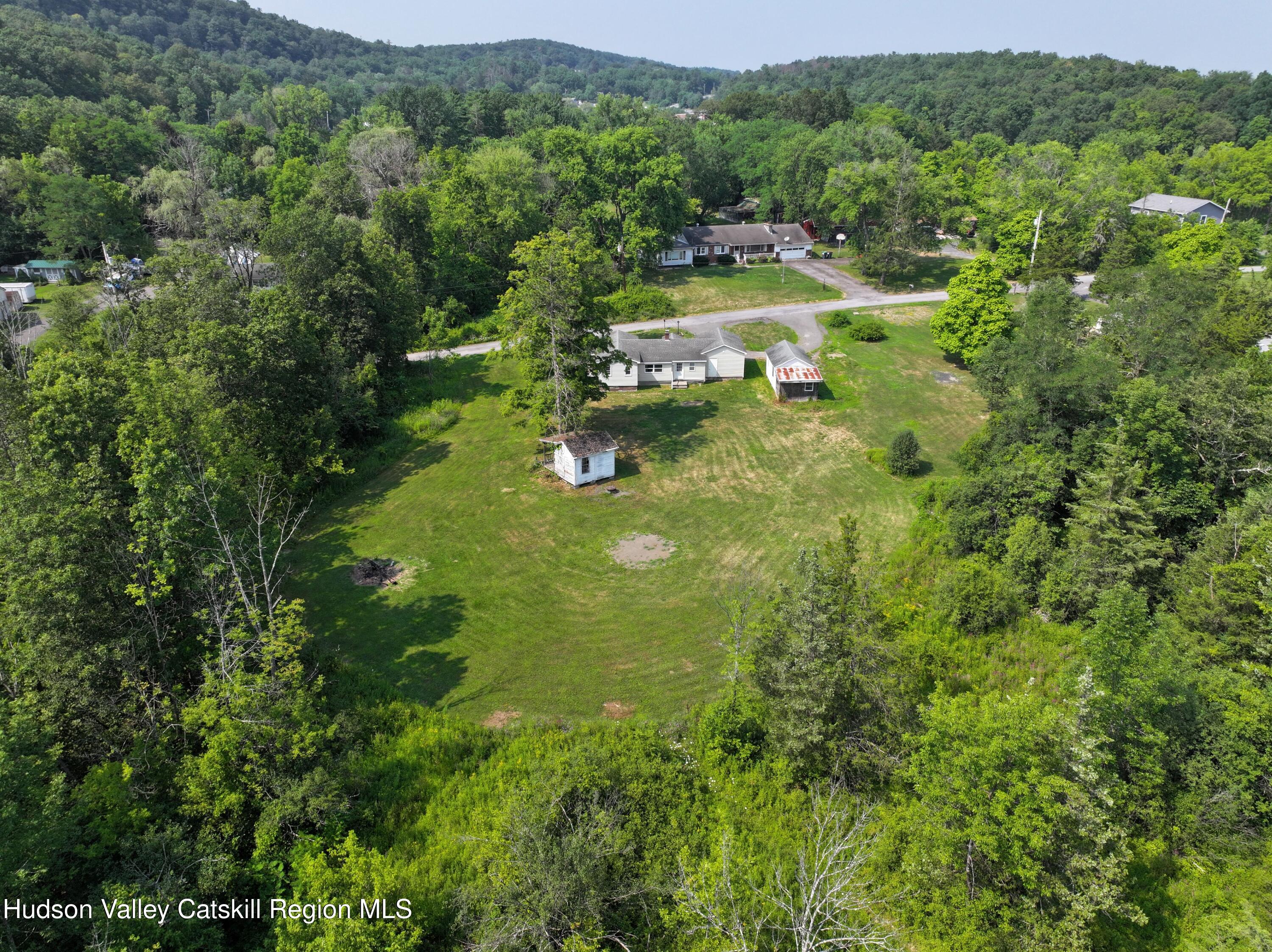 46 Kreitmeier Road, New Baltimore