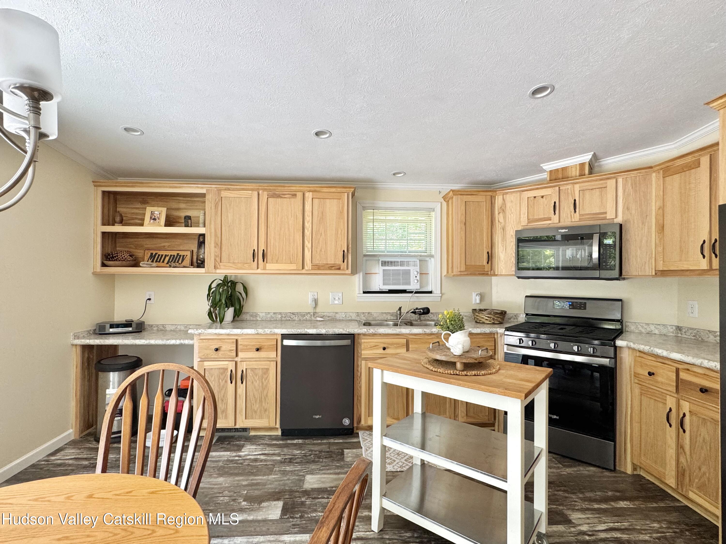484 Edison Timmerman Road