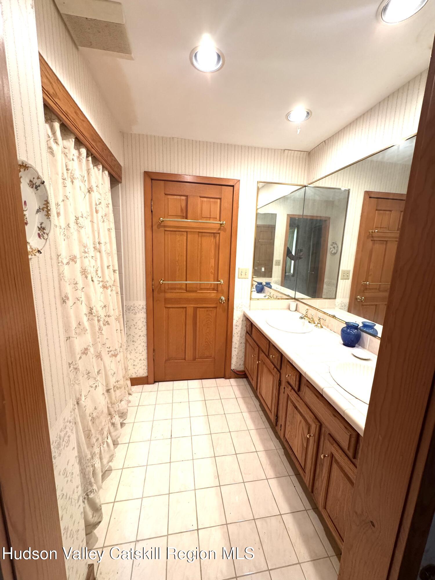 211 Meadow Brook Lane