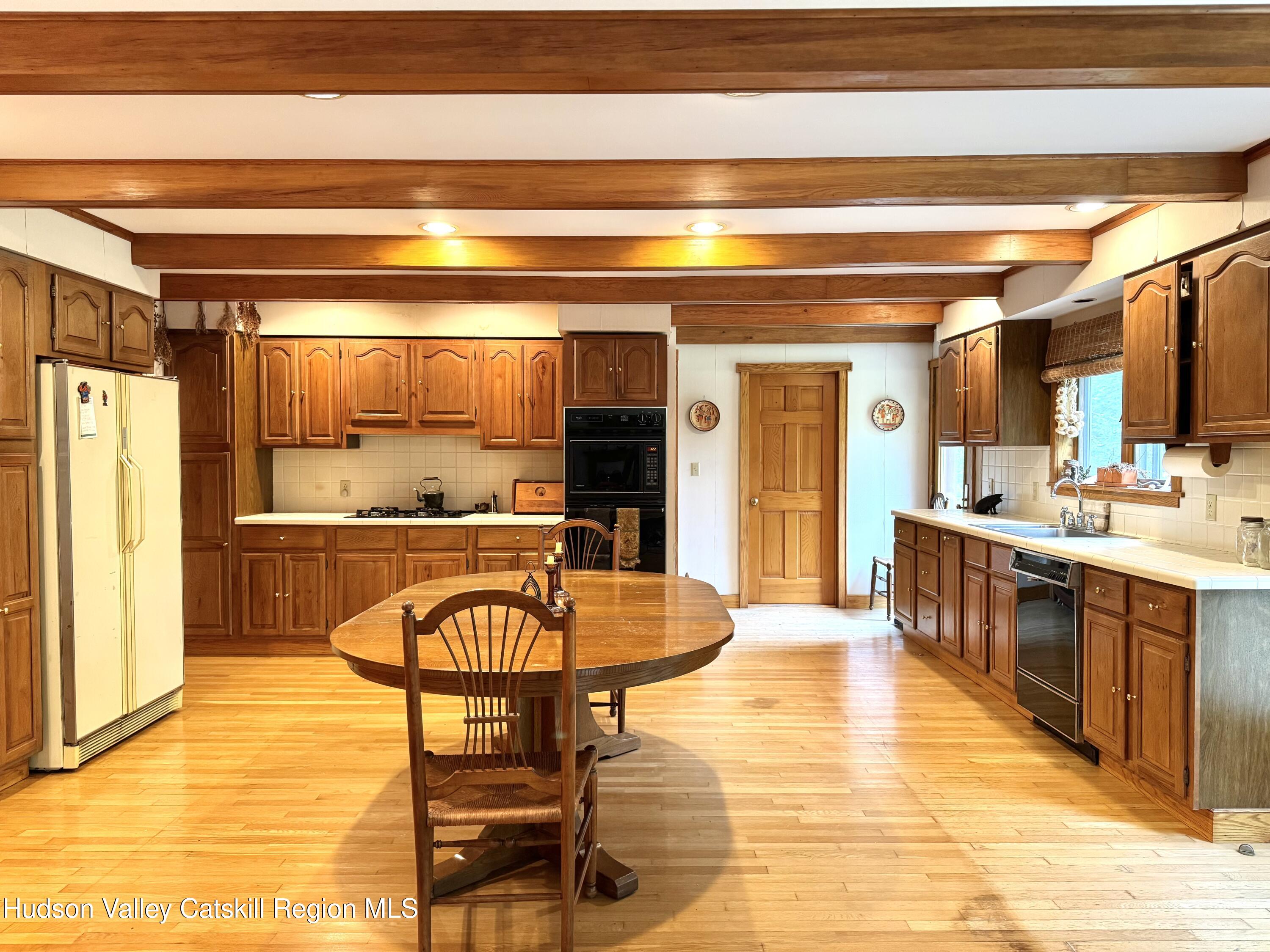 211 Meadow Brook Lane