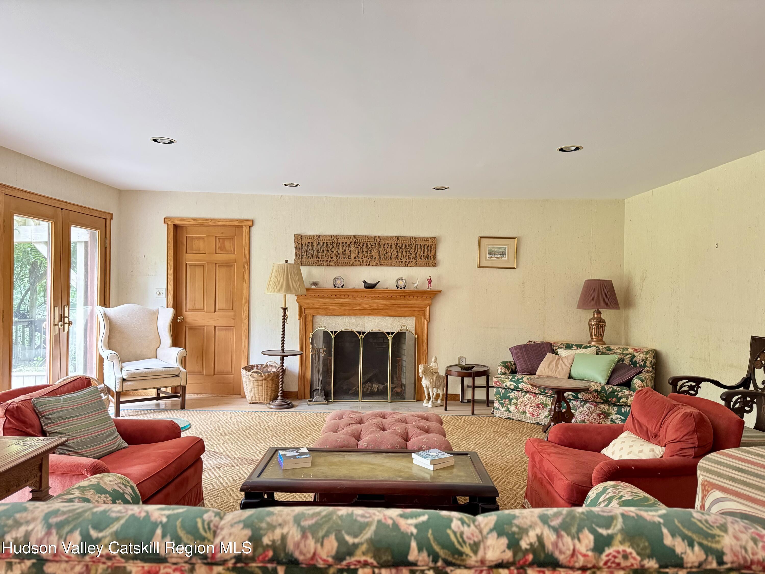 211 Meadow Brook Lane