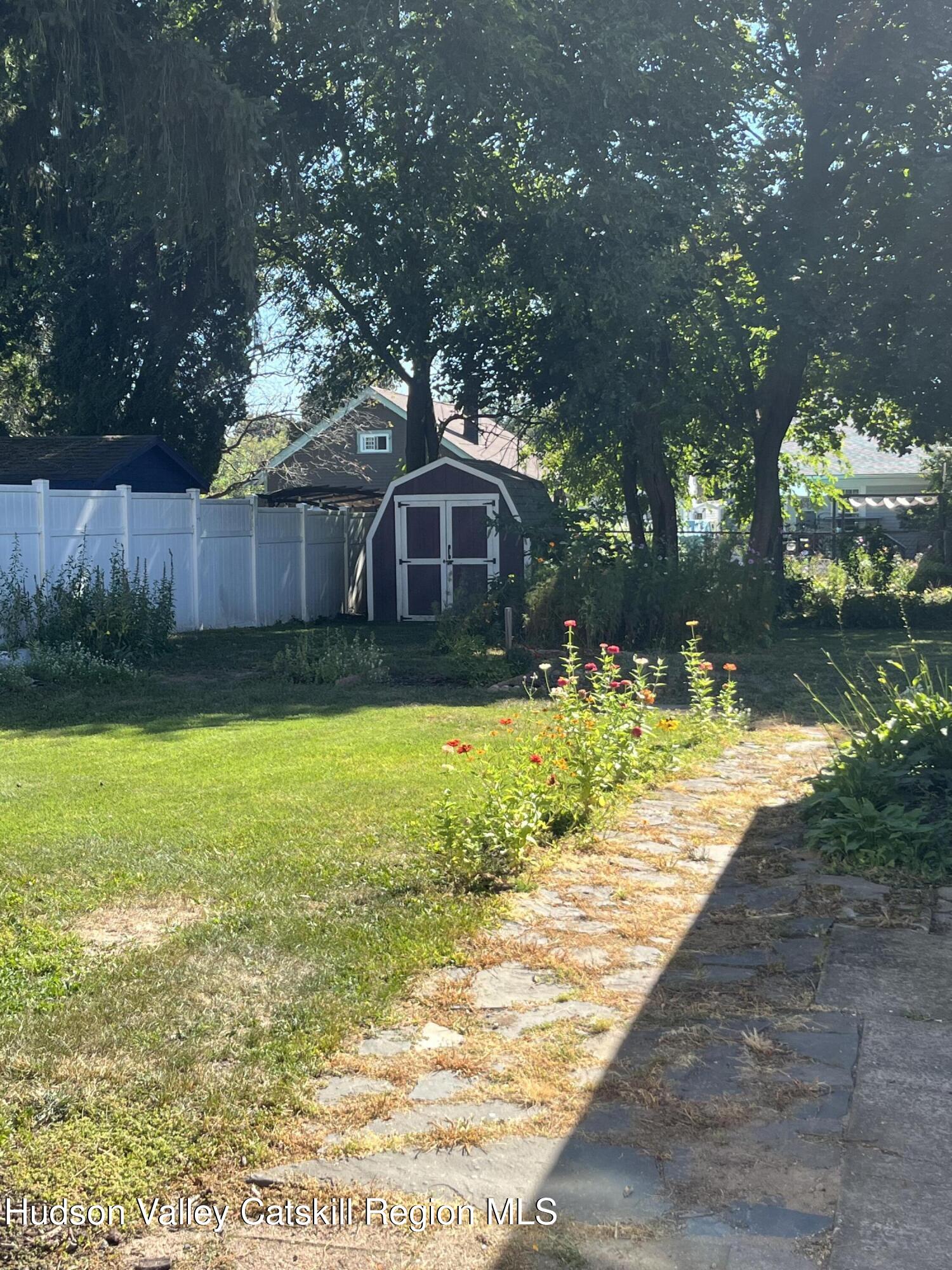 17 Landon Avenue