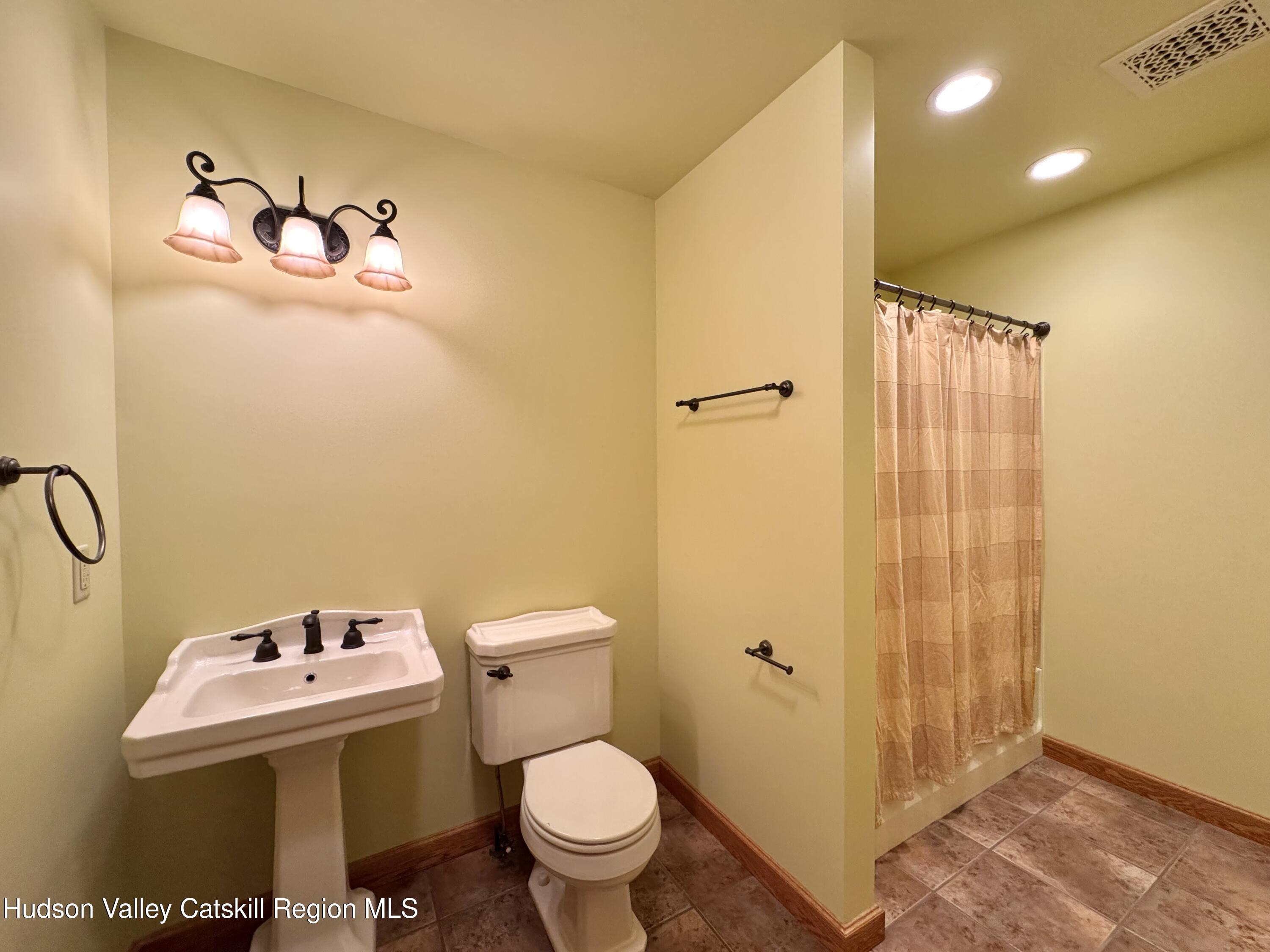 3071 Old Kings Road