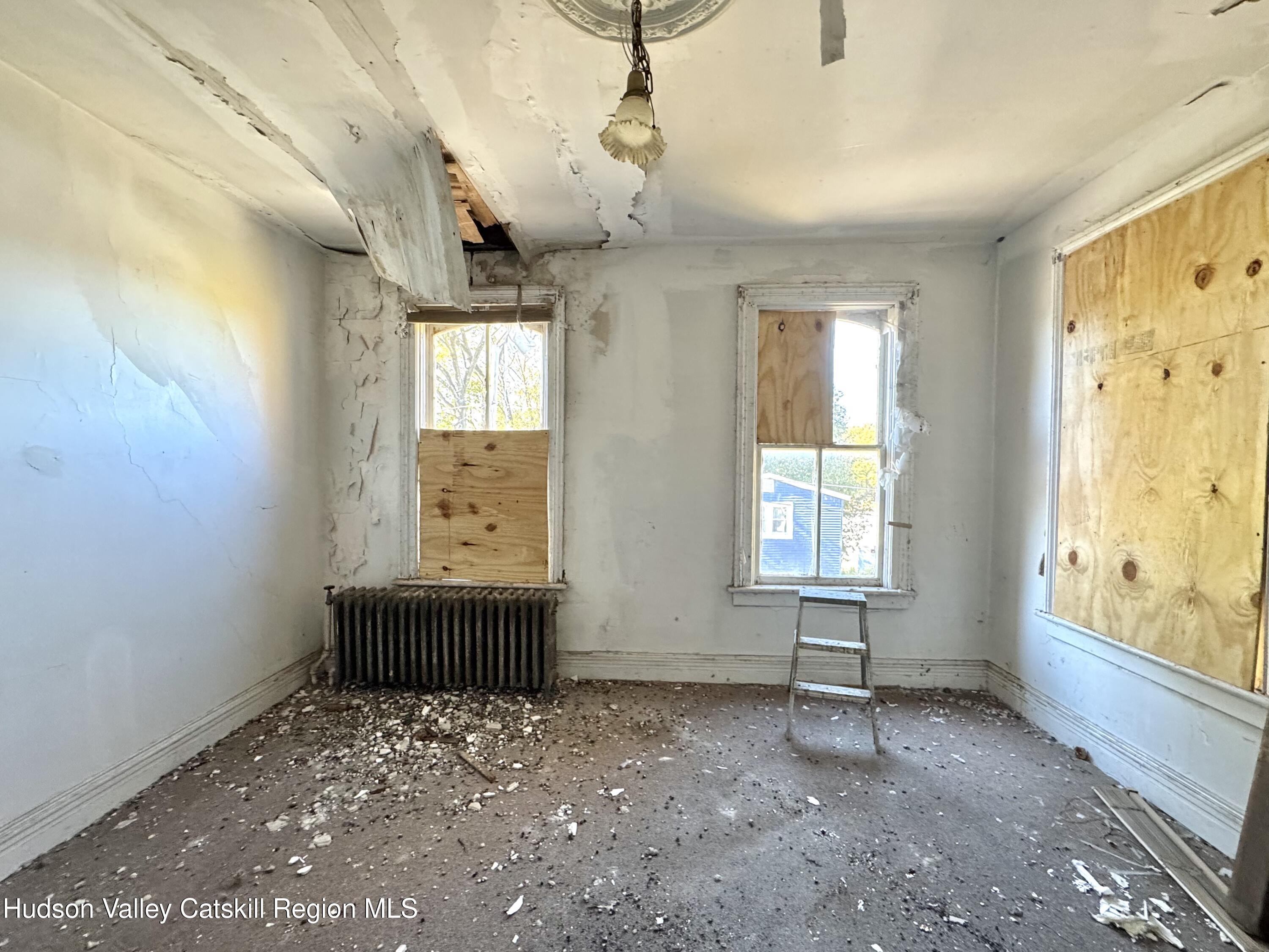 8 Howell Street, Catskill