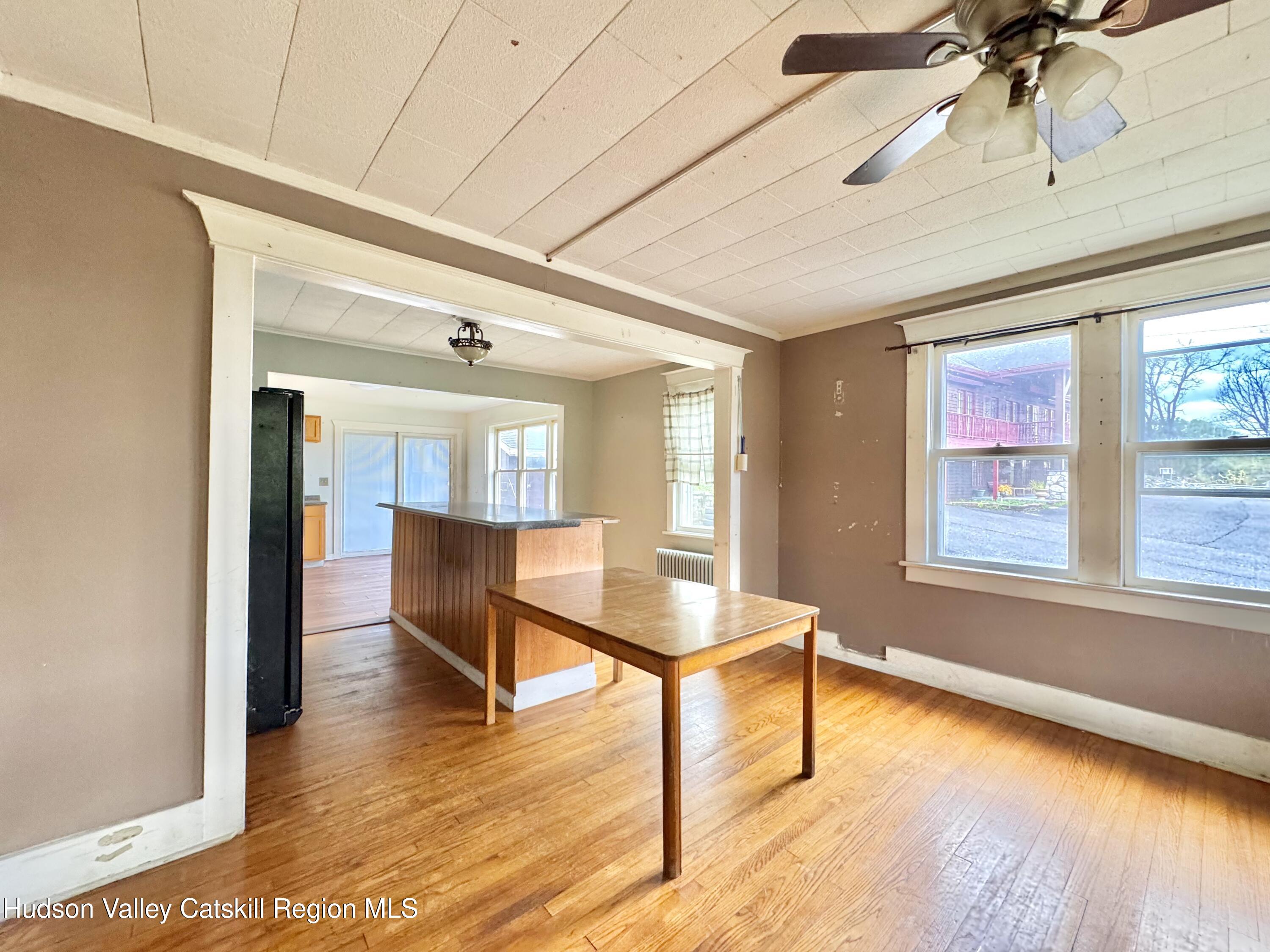 8 Forest Hills Avenue