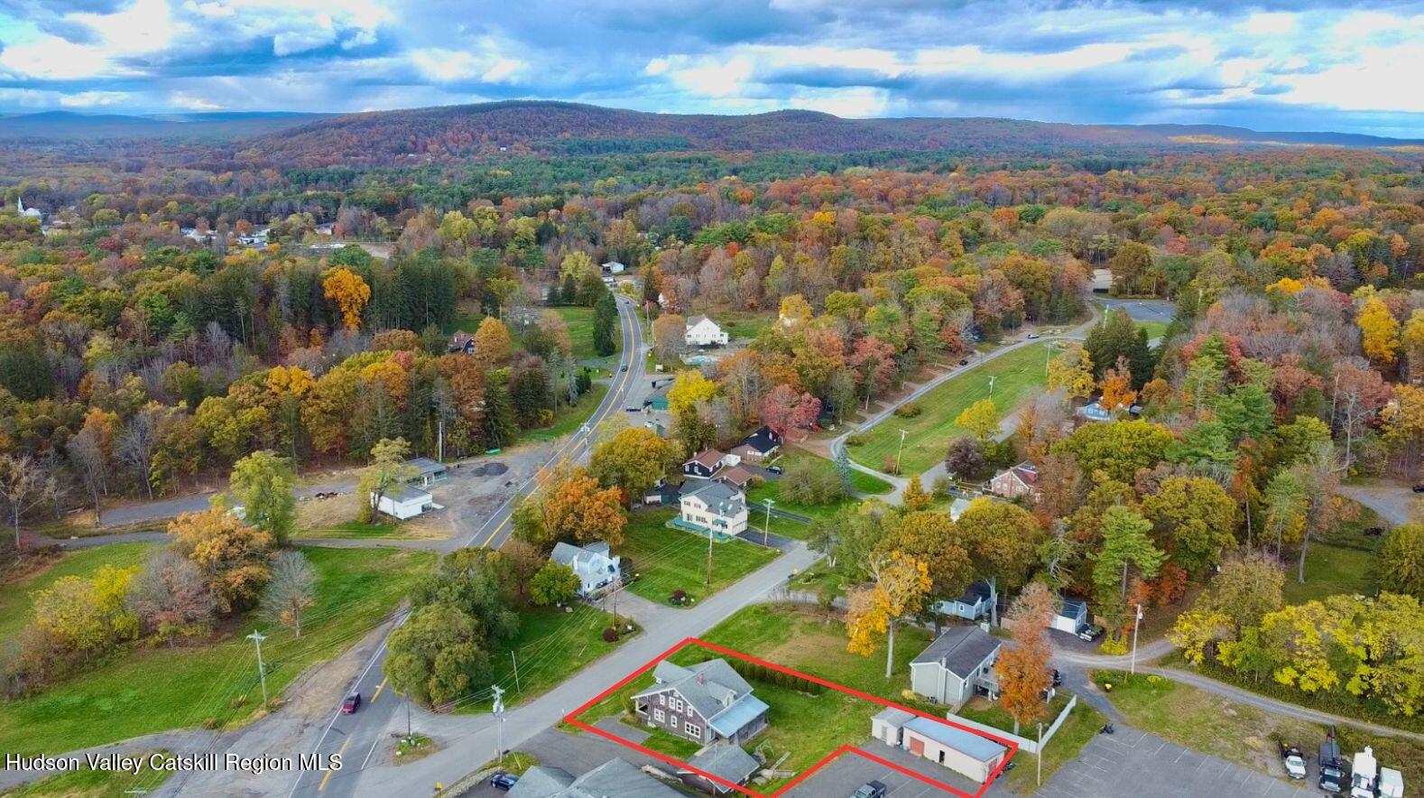 8 Forest Hills Avenue