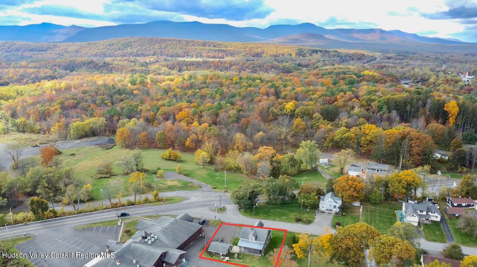 8 Forest Hills Avenue