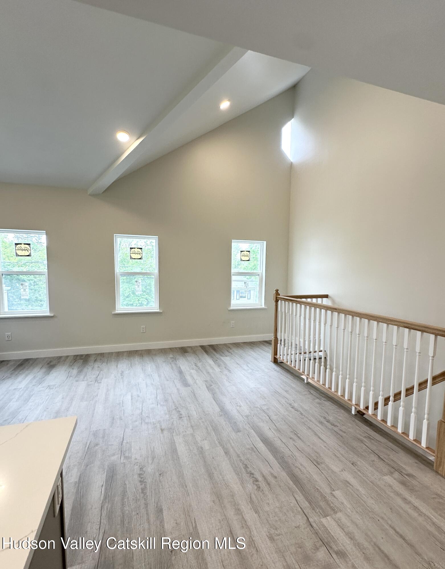 61 Thompson Street, 4