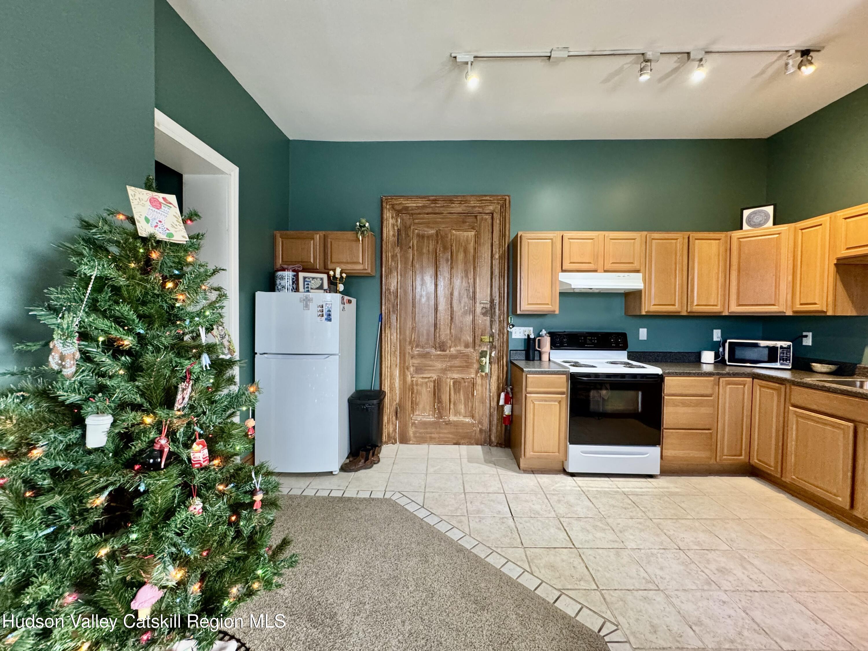 147-151 Grandview Avenue