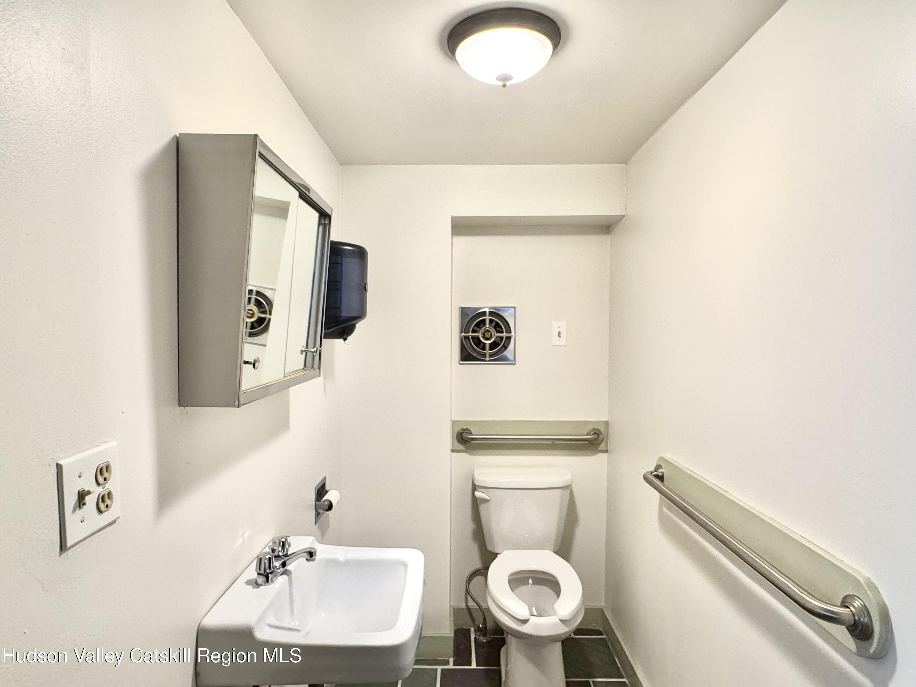 139 Jefferson Heights 3