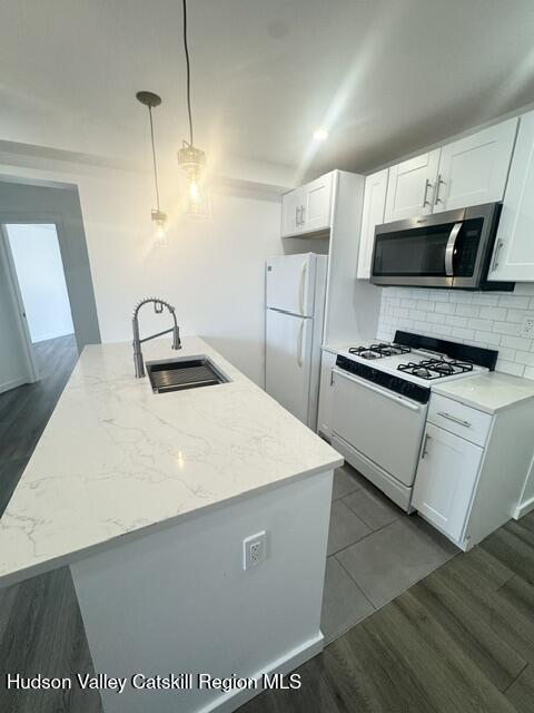 473 Main Street 1