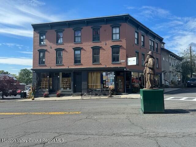 473 Main Street 1