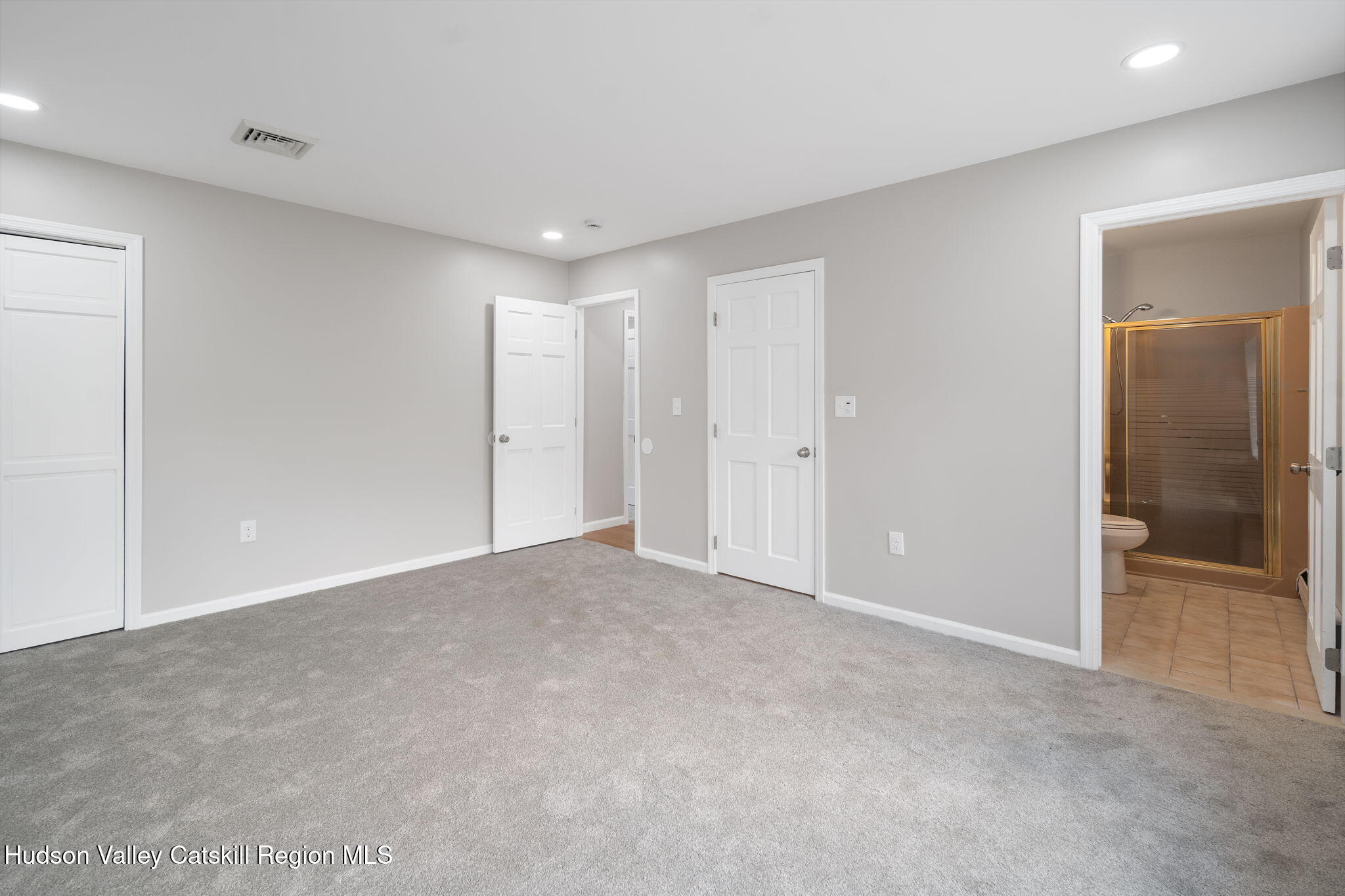 200 Hinrichsen Heights Road