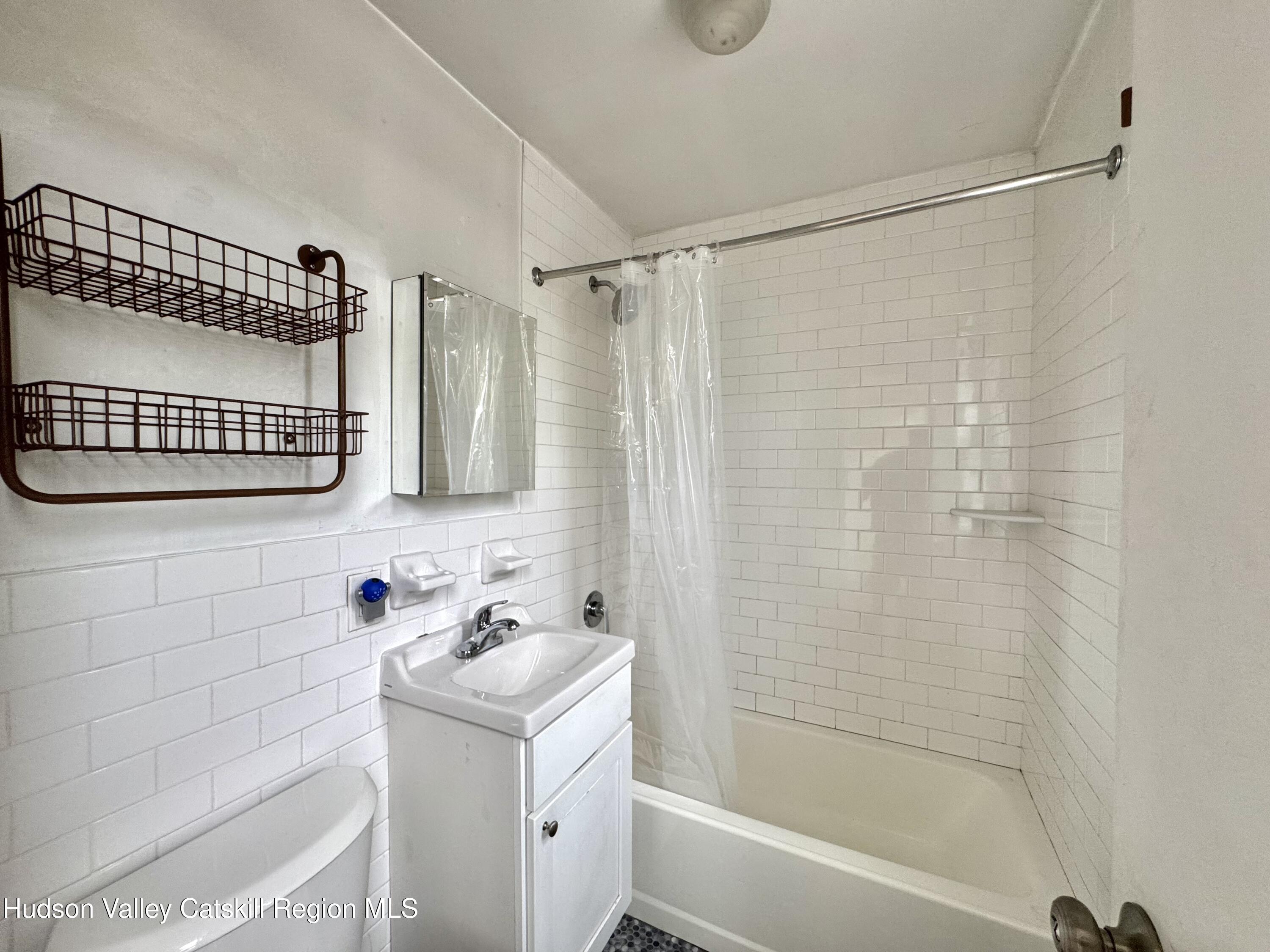 62 W W Bridge Street Street 3