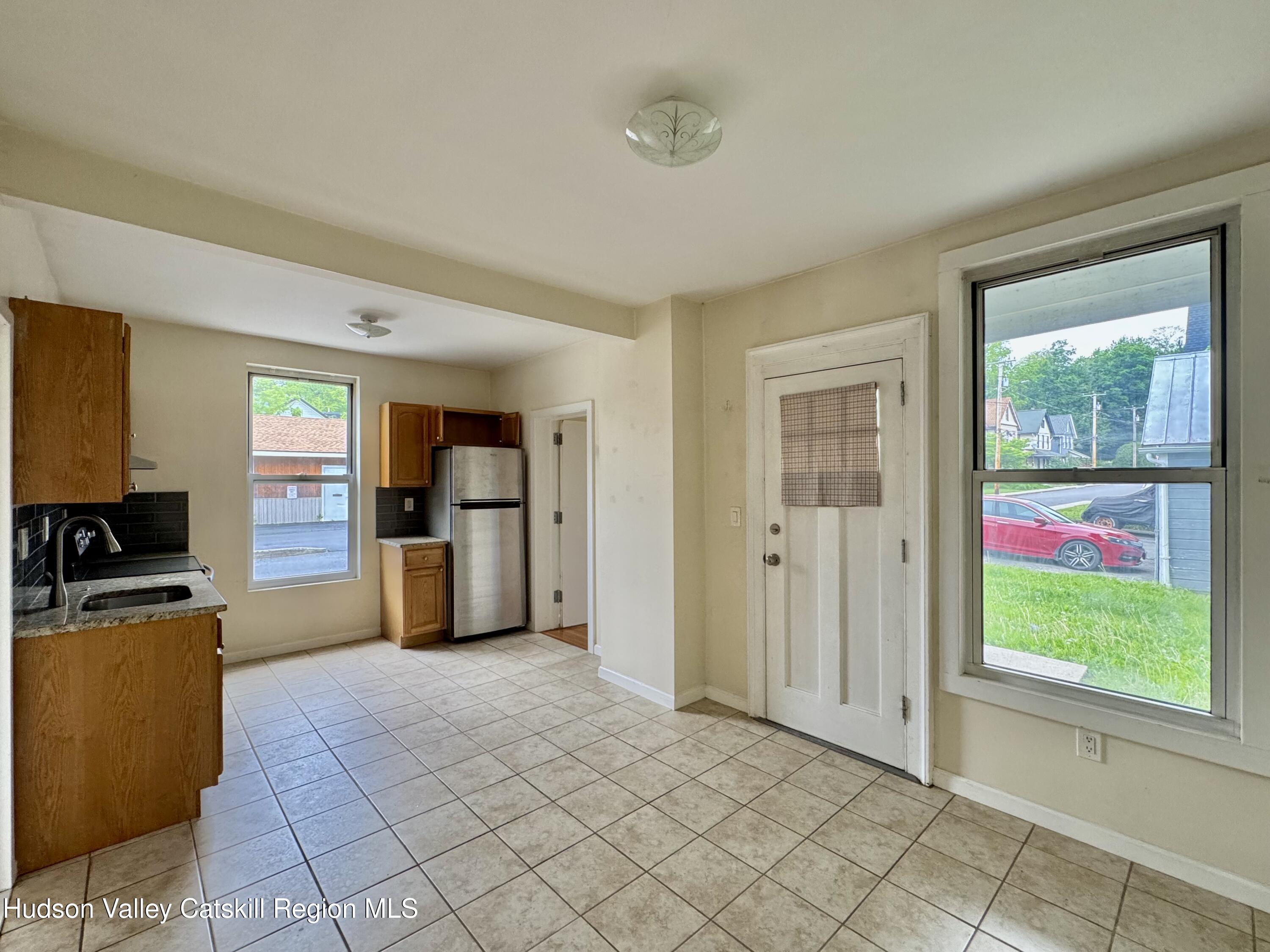 62 W W Bridge Street Street 3