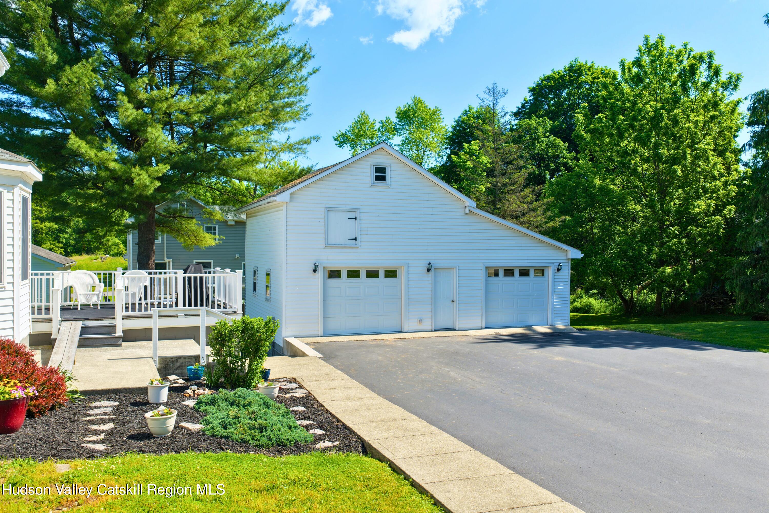 470 W Main Street