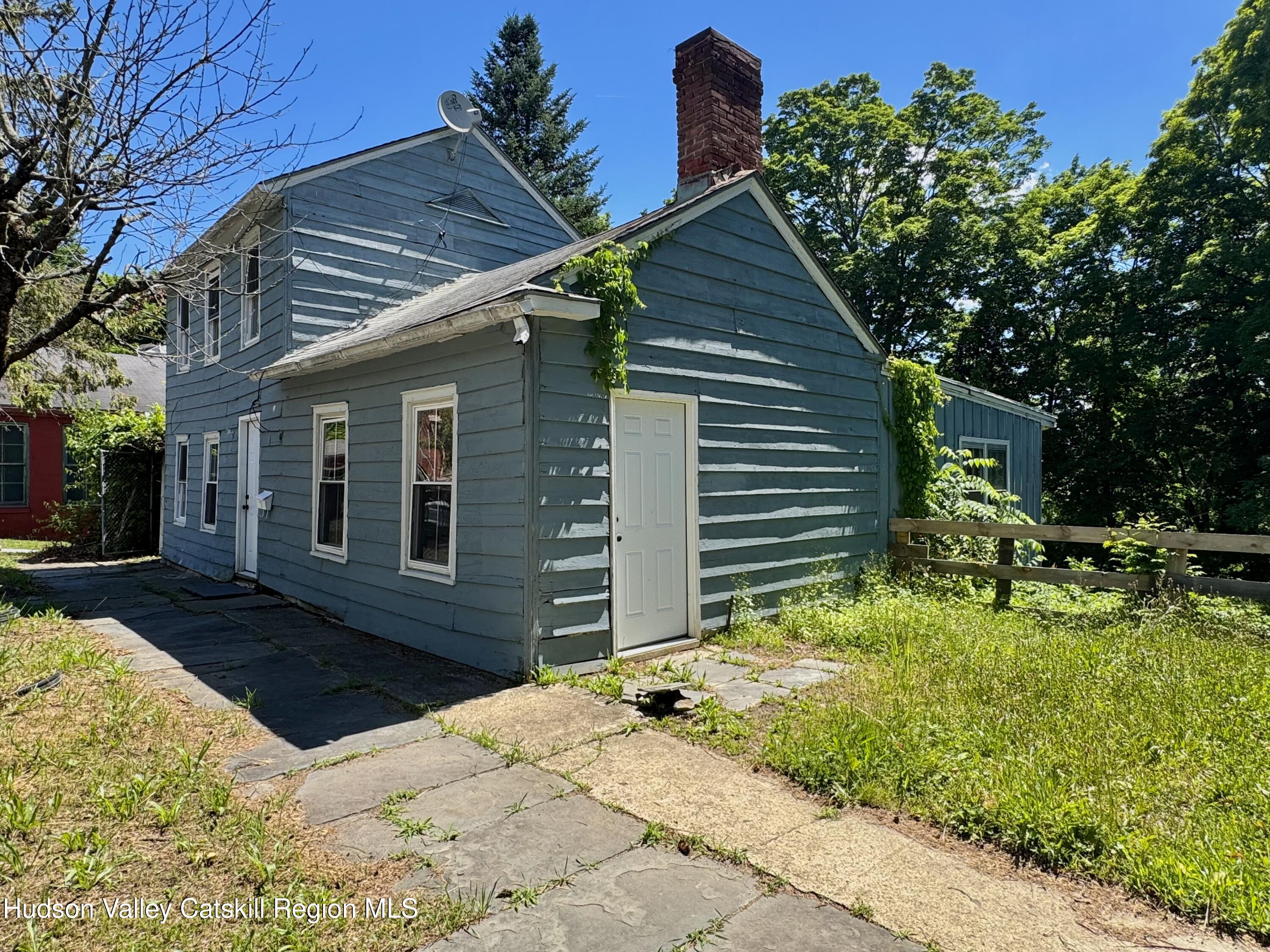 11 N Montgomery