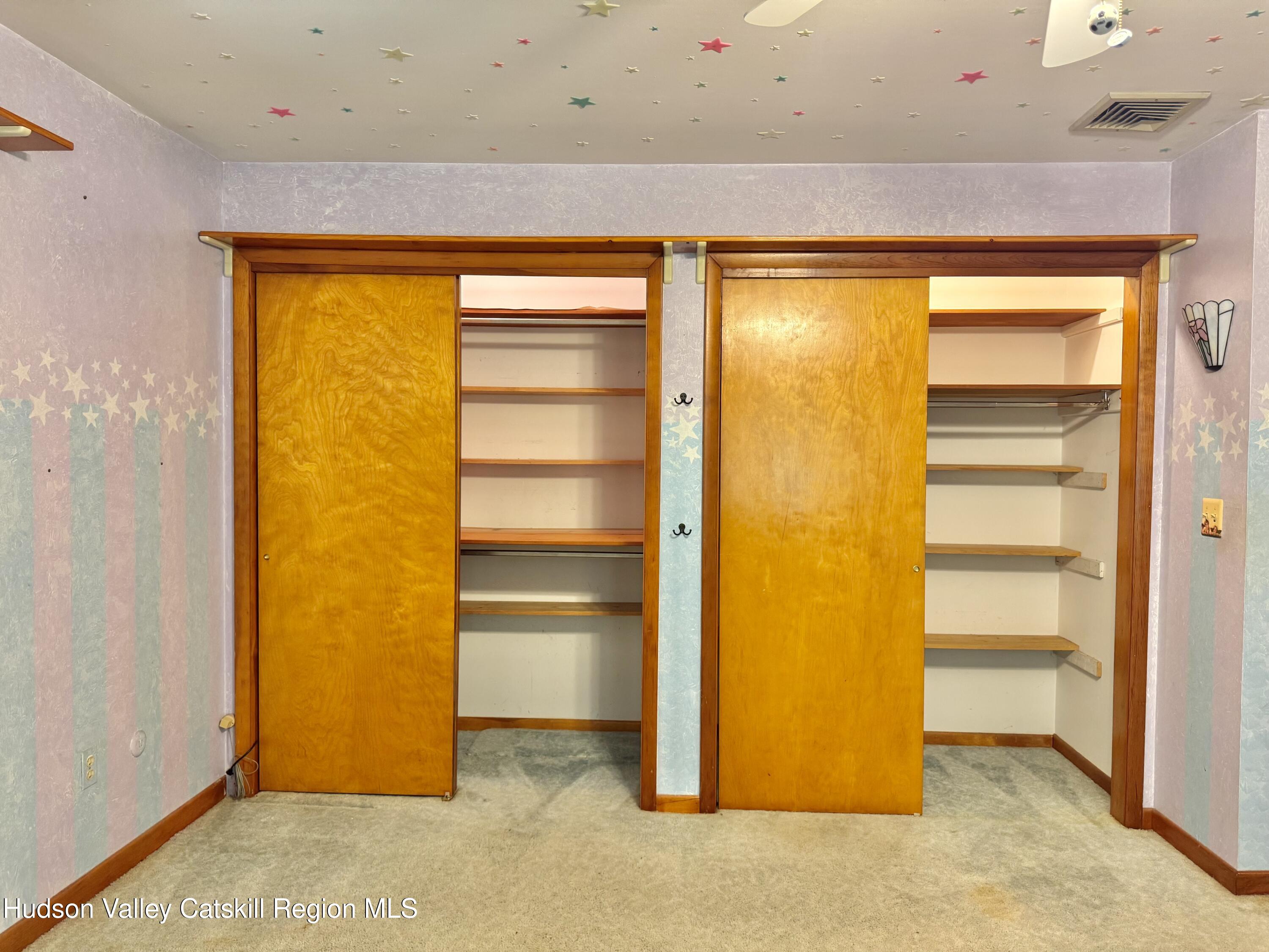 4492 New York 32