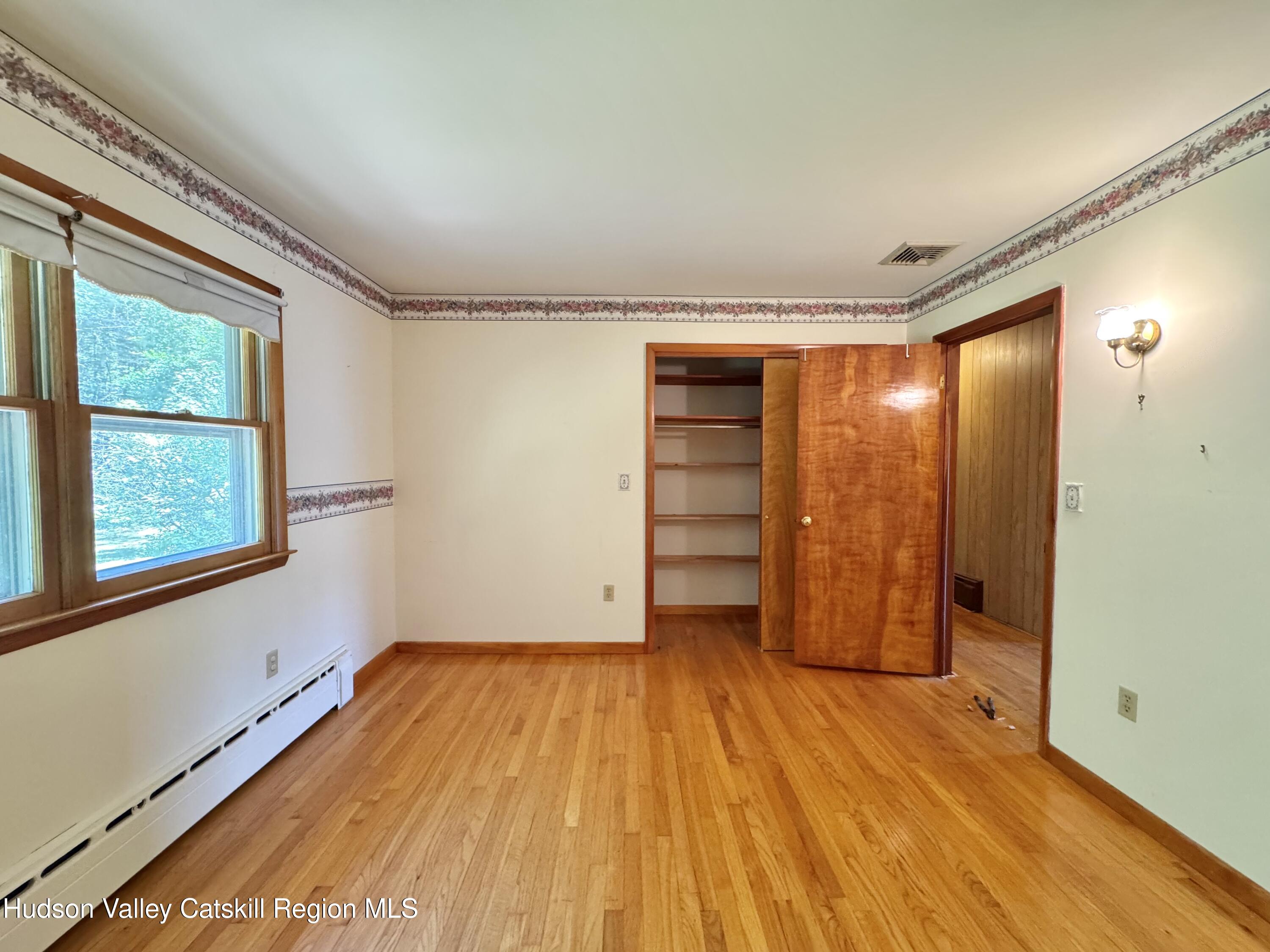 4492 New York 32