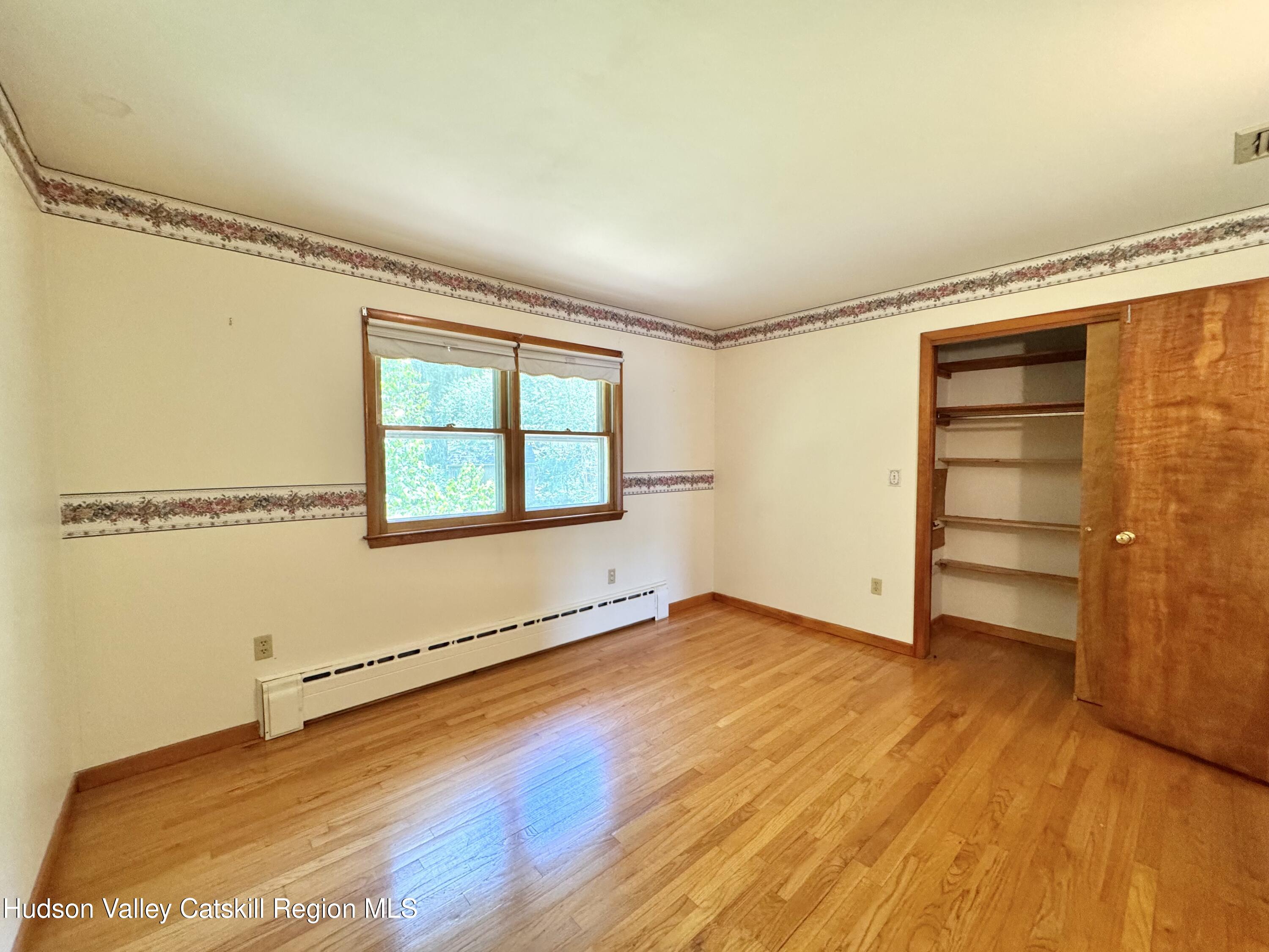 4492 New York 32